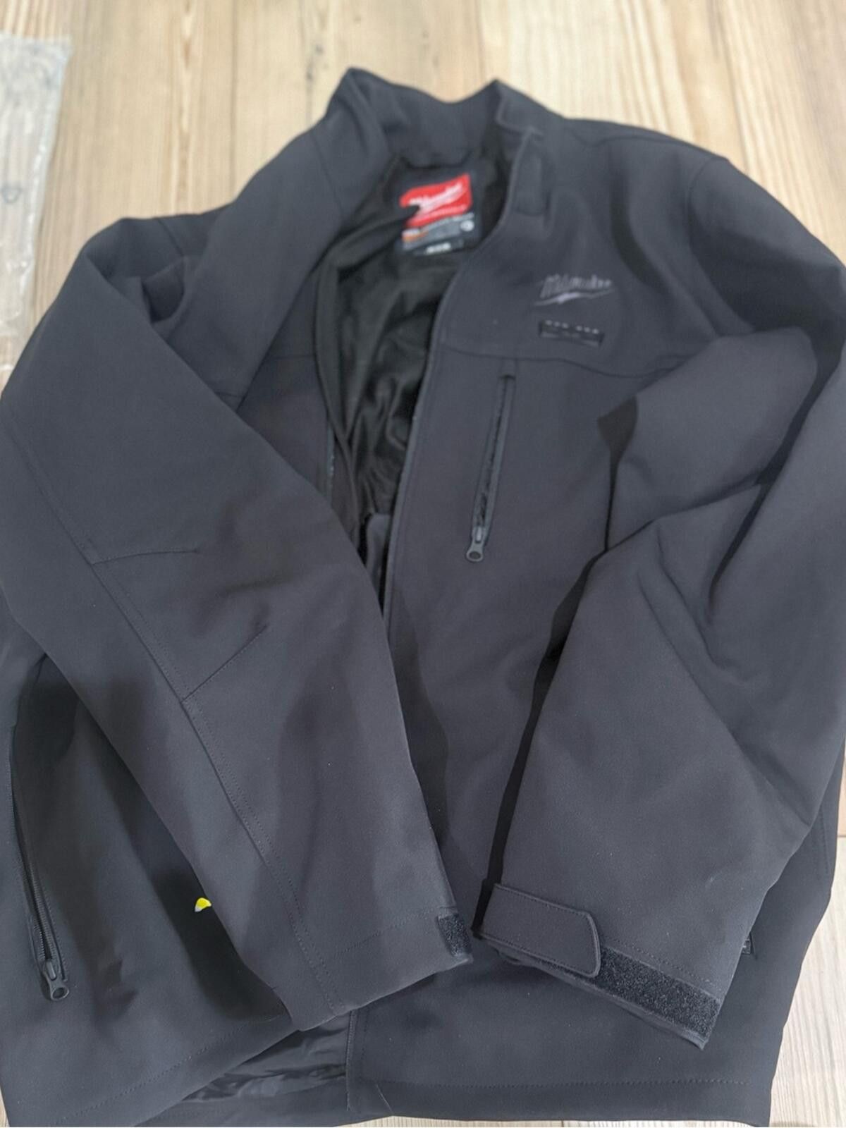 Other Milwaukee Red Heated Performance Jacket - Men's Size US XXL / EU 58 / 5 - 3 Thumbnail