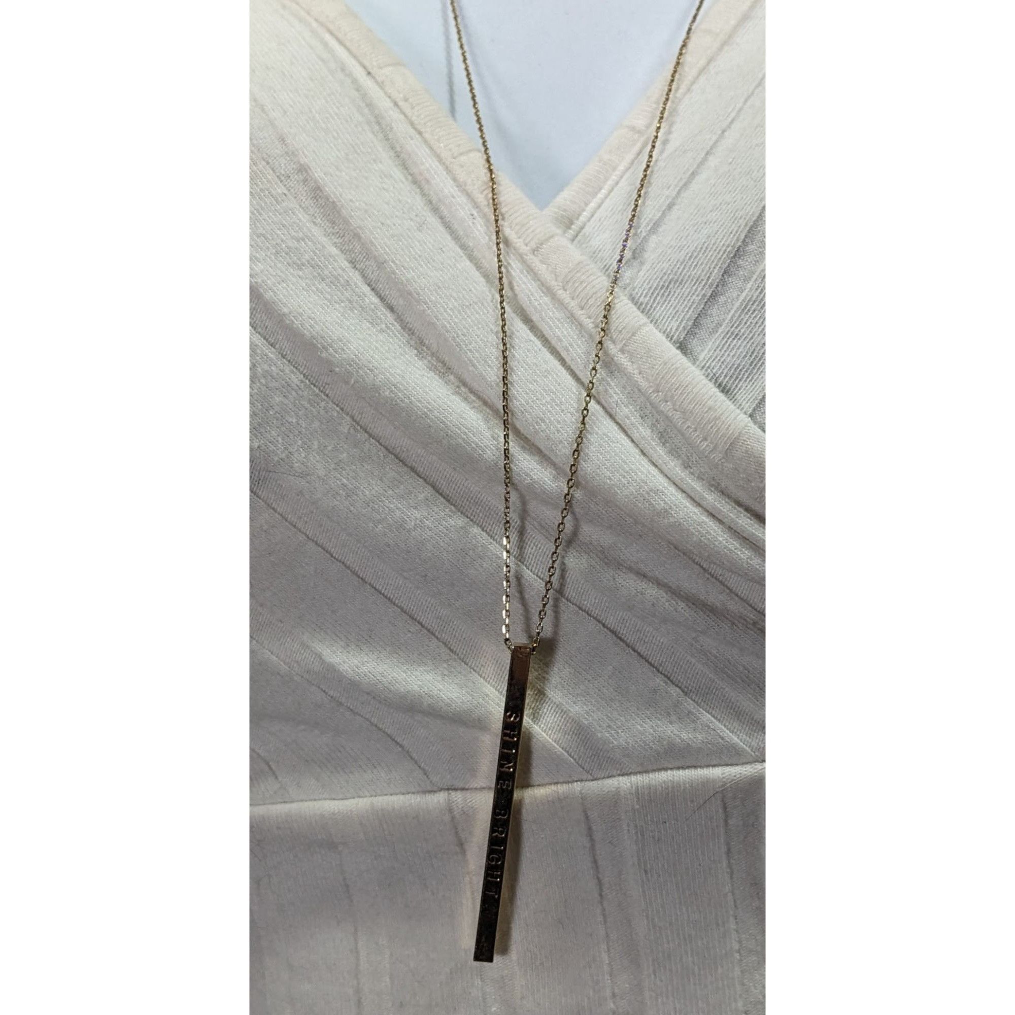 Other Charming Charlie Minimalist Shine Bright Pillar Necklace Size ONE SIZE - 8 Thumbnail
