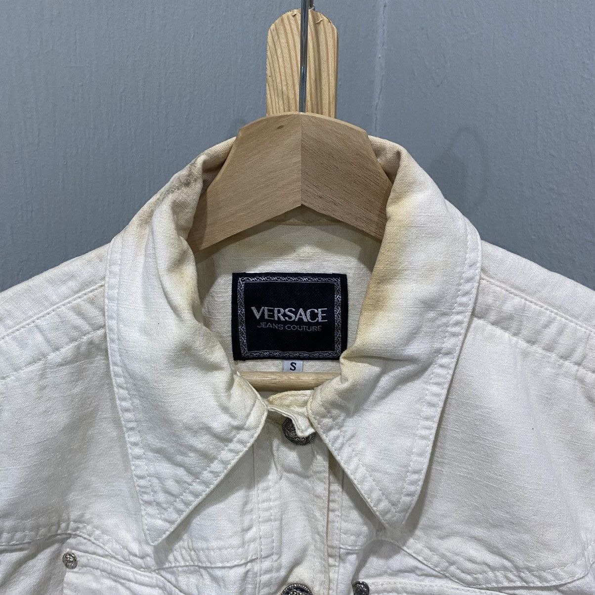 Versace Jeans Couture Vintage Versace Jeans Couture White Crop DenimTrucker Jacket Size S / US 4 / IT 40 - 7 Thumbnail