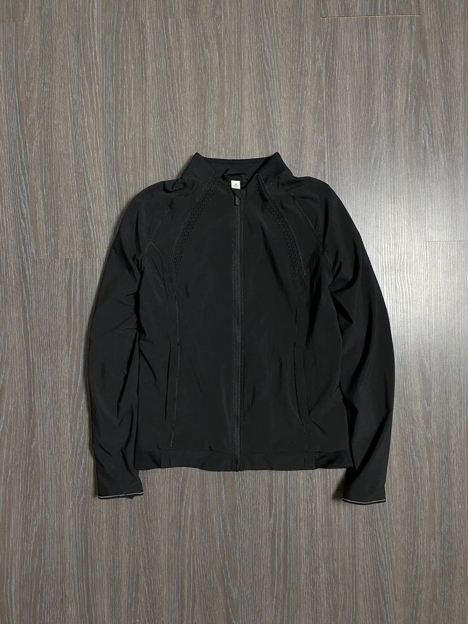 Lululemon Lululemon Black Track Refletive zip light lined jacket Size XS / US 0-2 / IT 36-38 - 10 Thumbnail