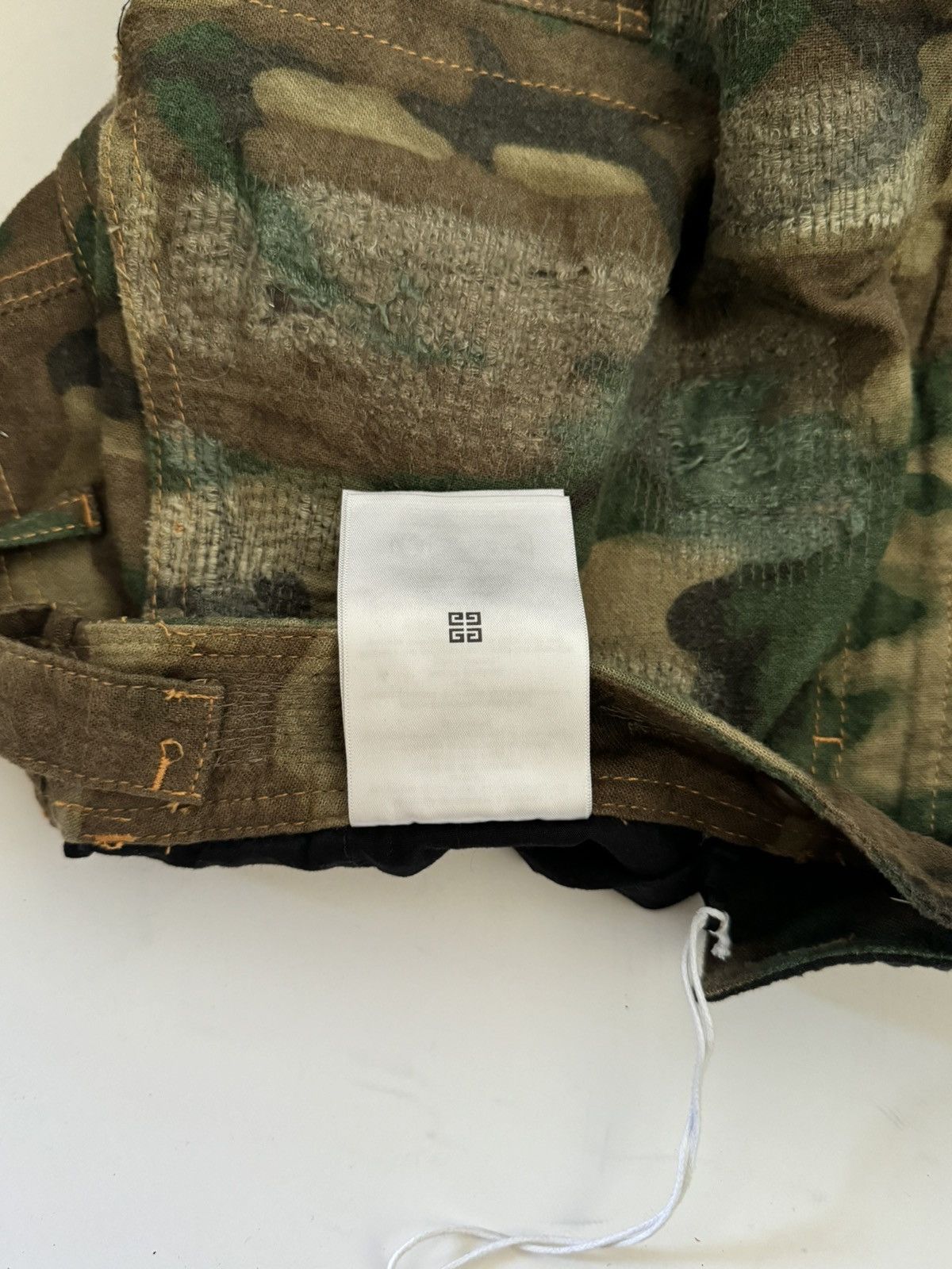 Givenchy Givenchy Distressed Camo Cargo Pants Size US 32 / EU 48 - 15 Thumbnail