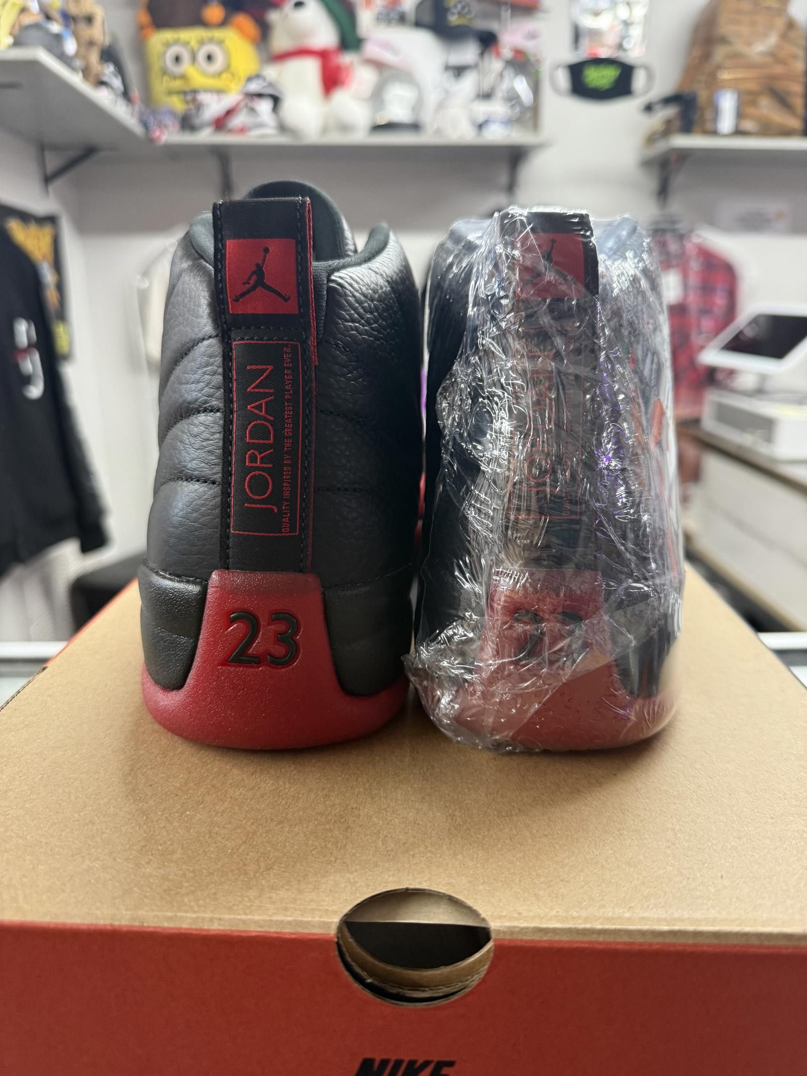 Jordan Brand Air Jordan Retro 12 "Flu Game" 2025 Size 11.5 Size US 11.5 / EU 44-45 - 5 Thumbnail