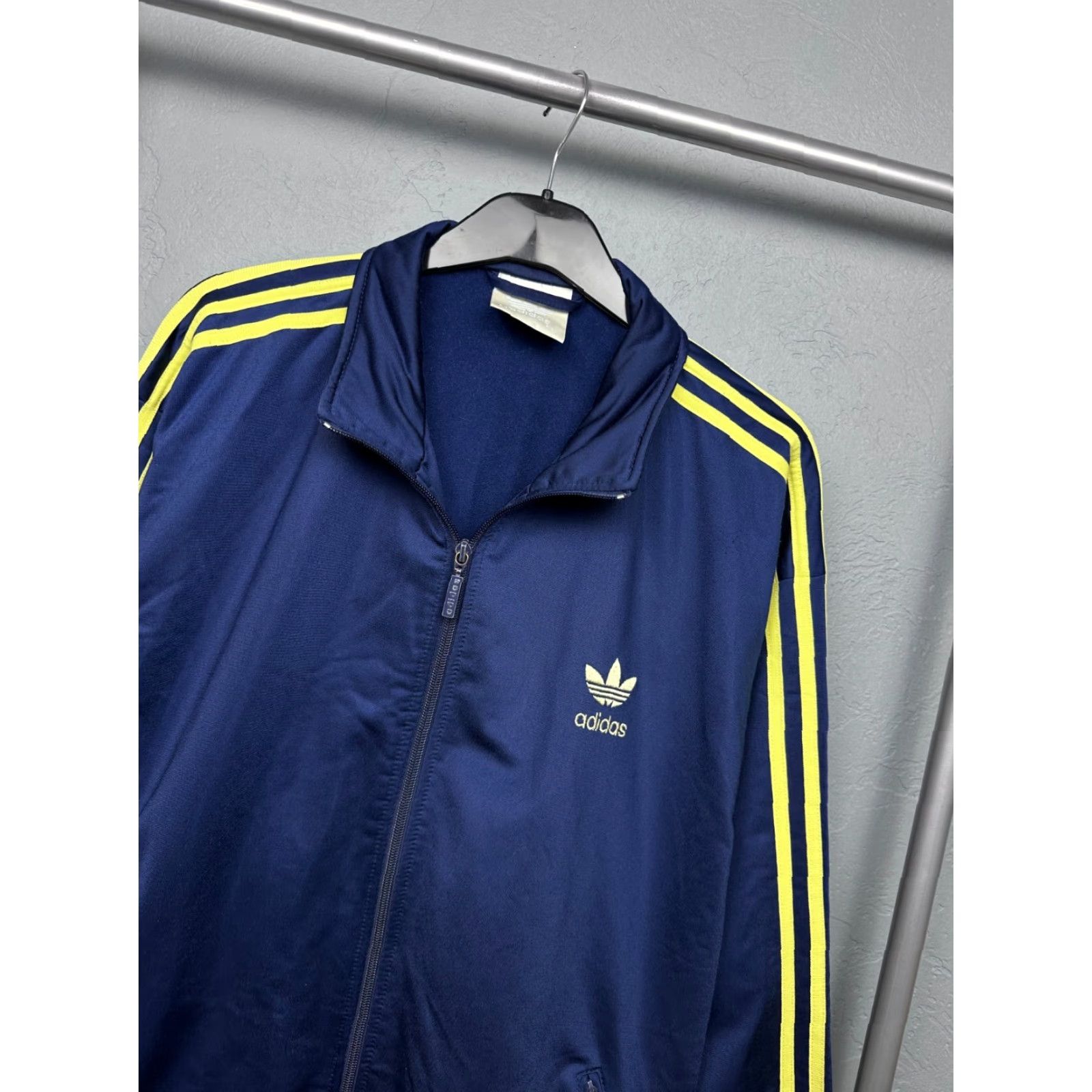Adidas VINTAGE Adidas Track Jacket Mens XL Blue Retro Full Zip Adidas Originals Shirt Jacket Mens XL Blue Track Jacket Mens XL Blue Track Jacket Mens XL Blue Size US XL / EU 56 / 4 - 2 Thumbnail