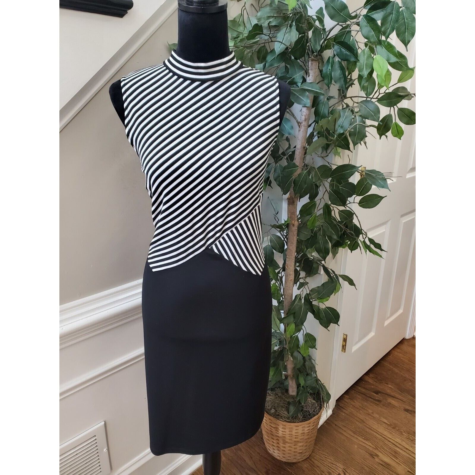 Forever 21 Forever 21 Polyester Sleeveless Knee Length Dress Size L Size L / US 10 / IT 46 - 4 Thumbnail