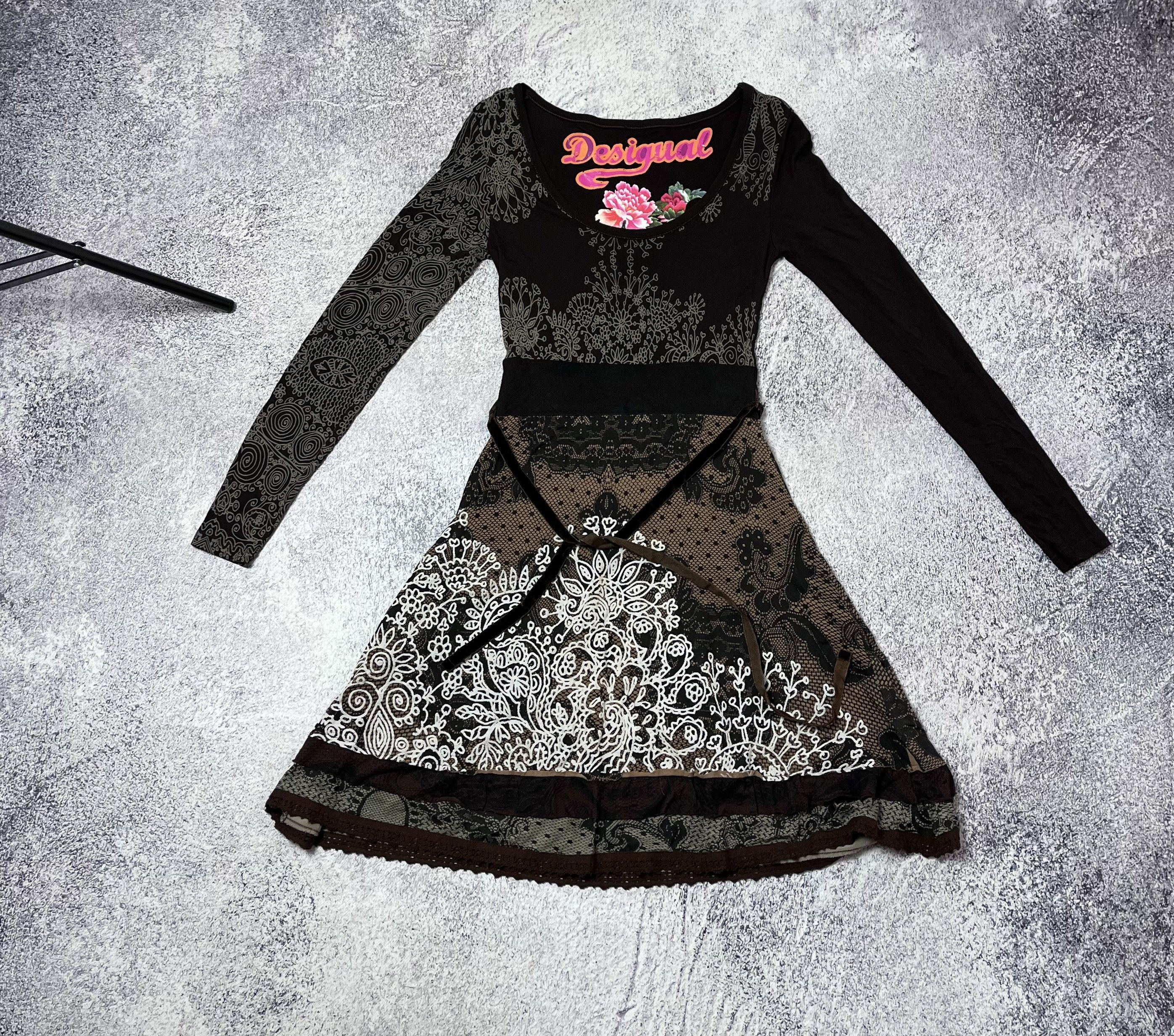 Designer × Japanese Brand Women dress Designer size M glowers Y2K Size M / US 6-8 / IT 42-44 - 1 Thumbnail