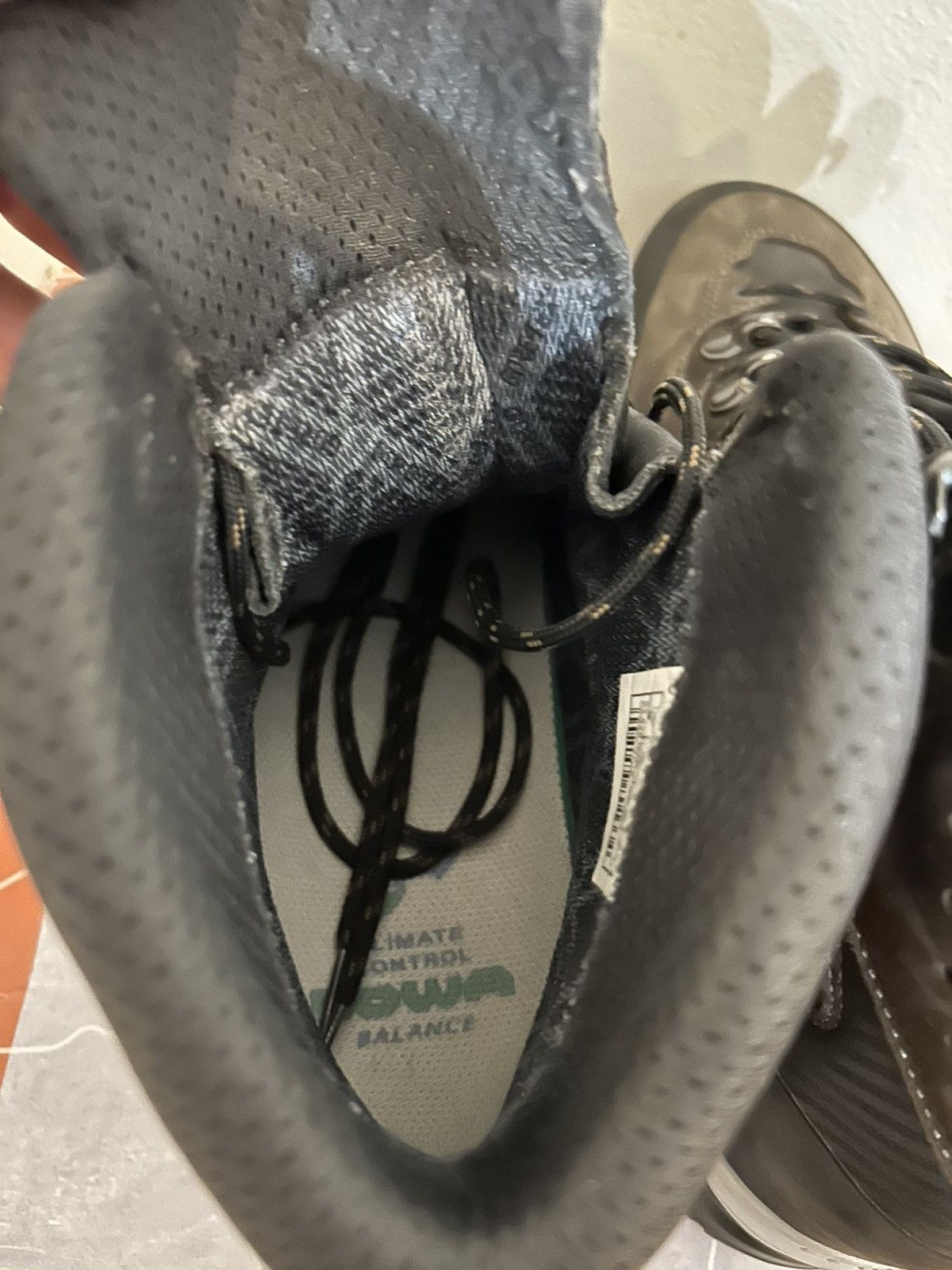 LOWA Lowa mountaineering boot Size US 10 / EU 43 - 4 Thumbnail