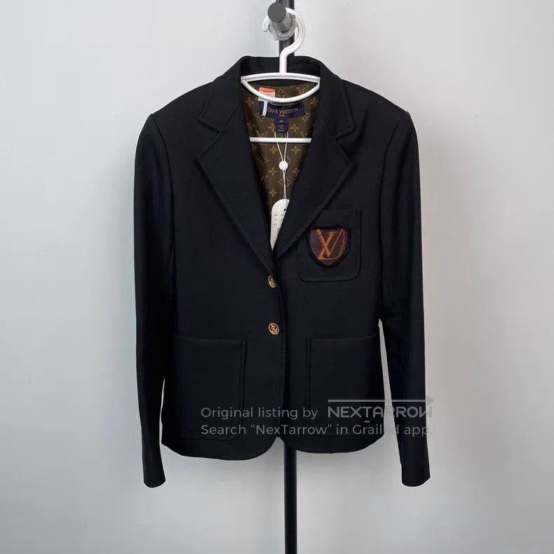 Louis Vuitton Louis Vuitton Black blazer Size XS / US 0-2 / IT 36-38 - 1 Thumbnail