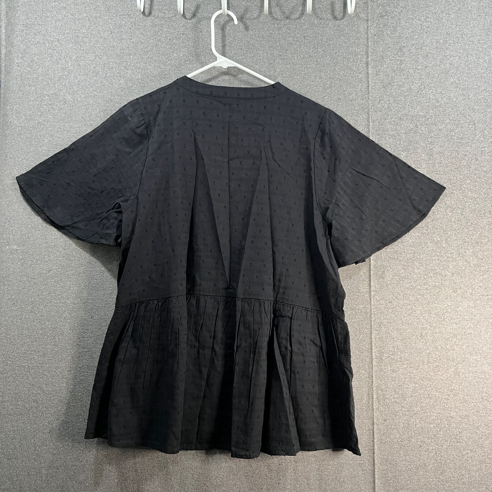Isaac Mizrahi Isaac Mizrahi LIVE! Embroidered Textured Blouse Size XL / US 12-14 / IT 48-50 - 2 Thumbnail