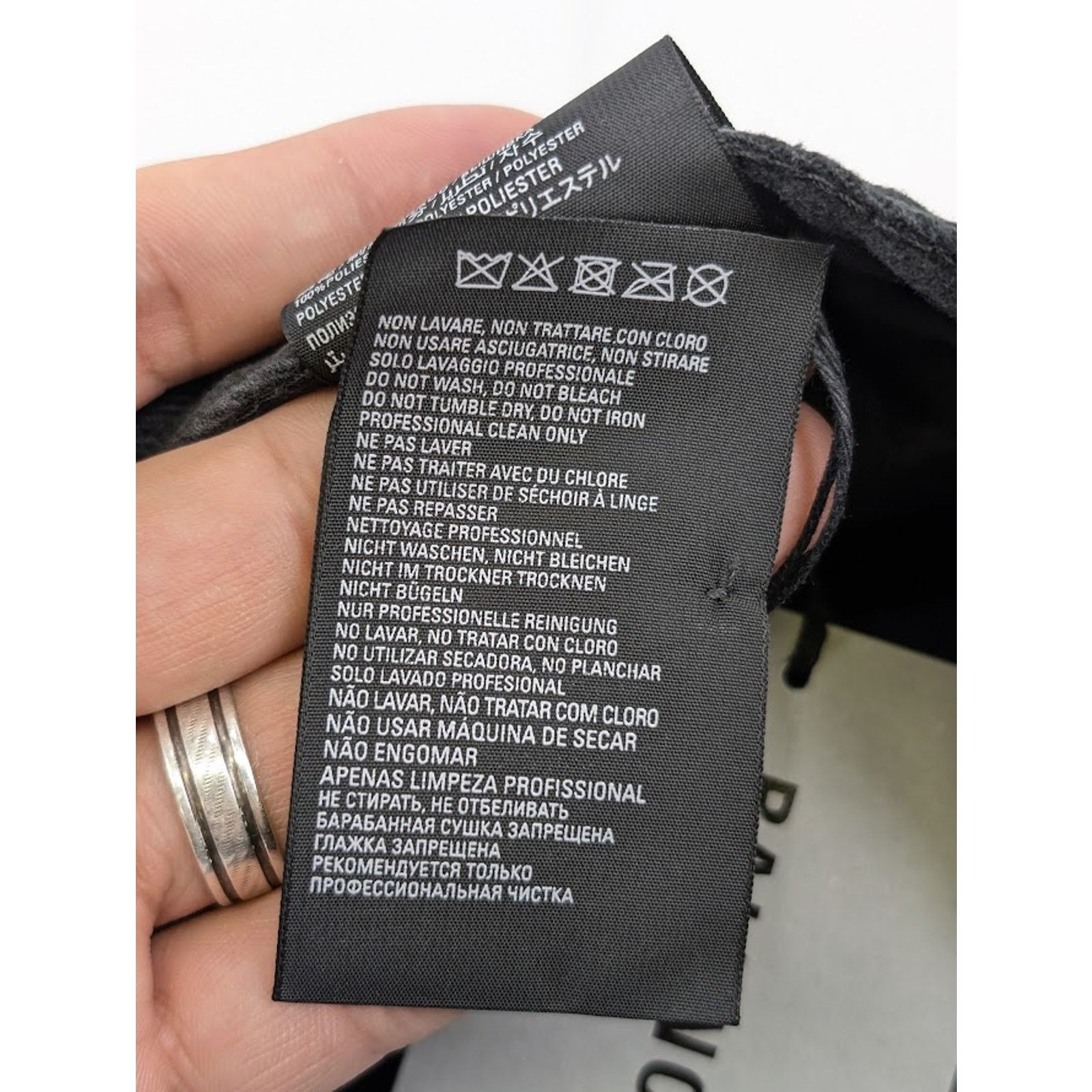 Balenciaga o1rshd1 Size:S/ Property of Balenciaga Design Team Cap / Hat Size ONE SIZE - 15 Thumbnail