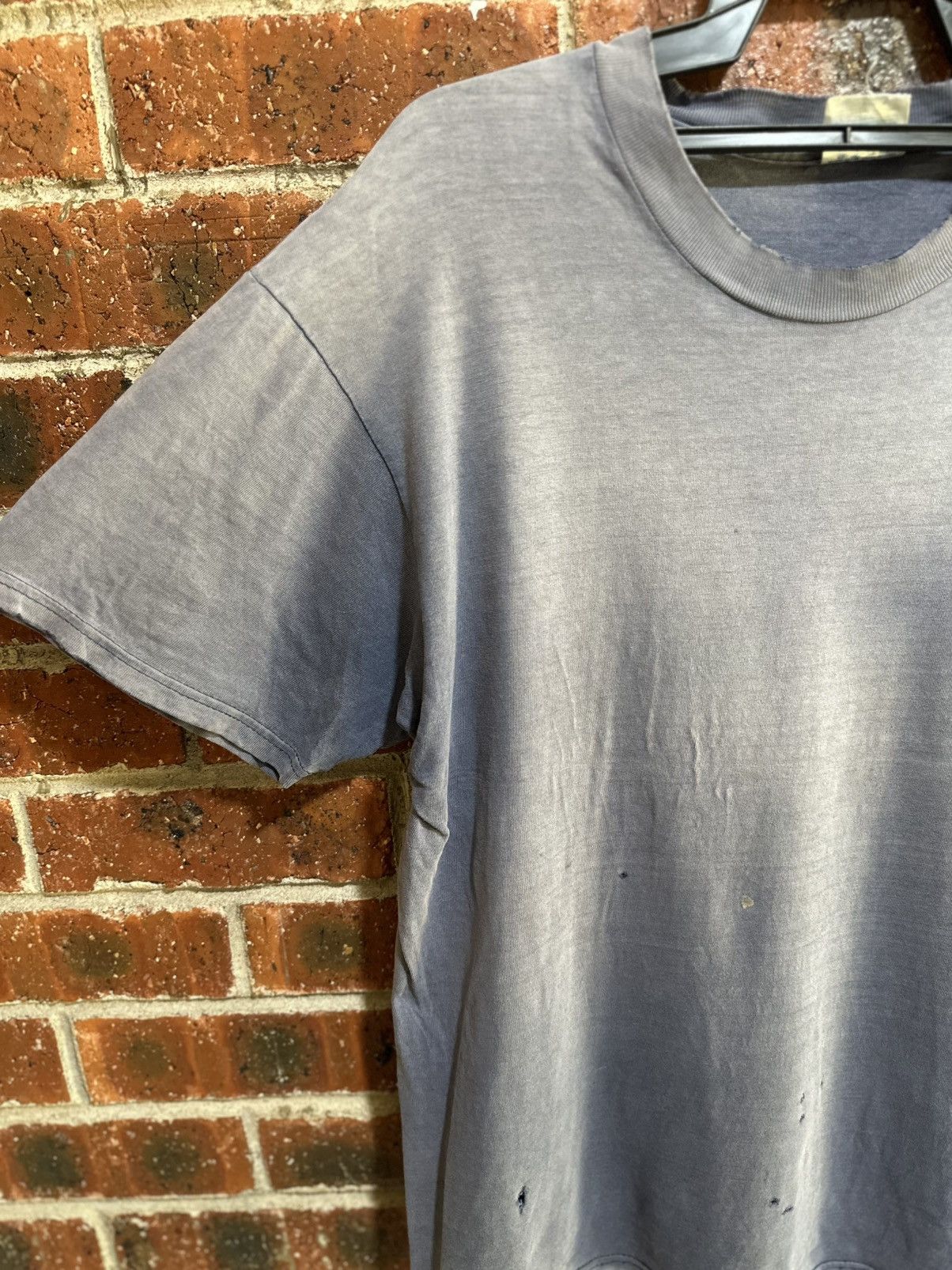 Hanes Thrashed Vintage Skydive Guam Faded Tee Size US L / EU 52-54 / 3 - 8 Thumbnail