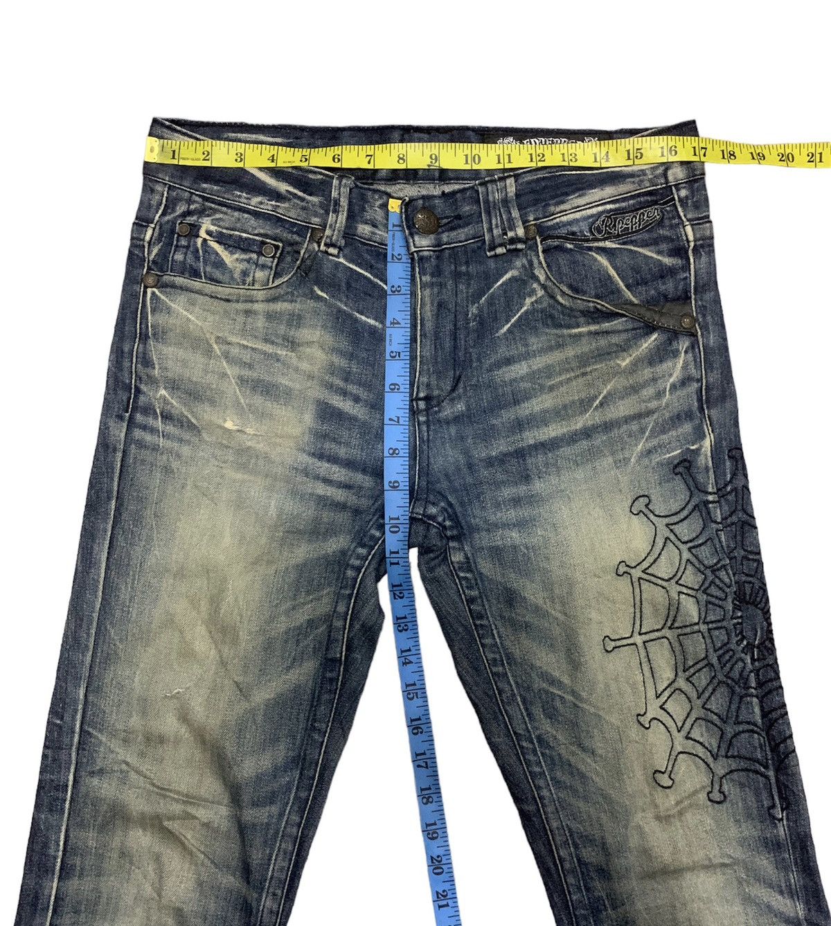 If Six Was Nine Red Pepper Embroidered Skull Jeans Size US 33 - 21 Thumbnail