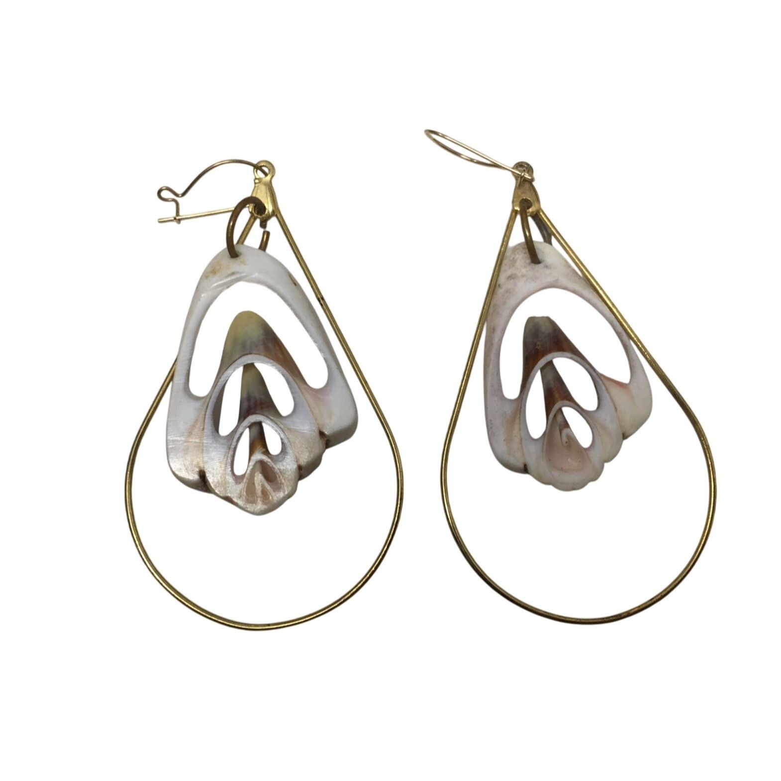 Other Women's Oval Shaped Gold Tone Sea Shell Dangle Earrings Size ONE SIZE - 3 Thumbnail