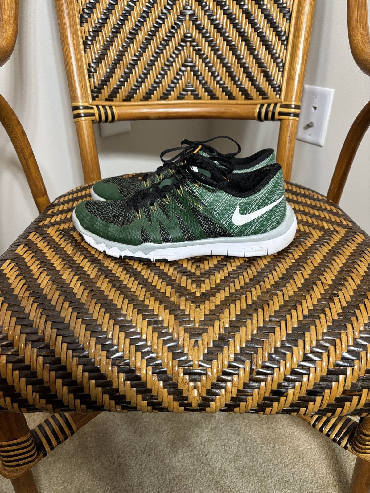 Nike Nike Free Trainer 5.0 V6 AMP 'Michigan State' 723939-317 Size US 8.5 / EU 41-42 - 1 Thumbnail
