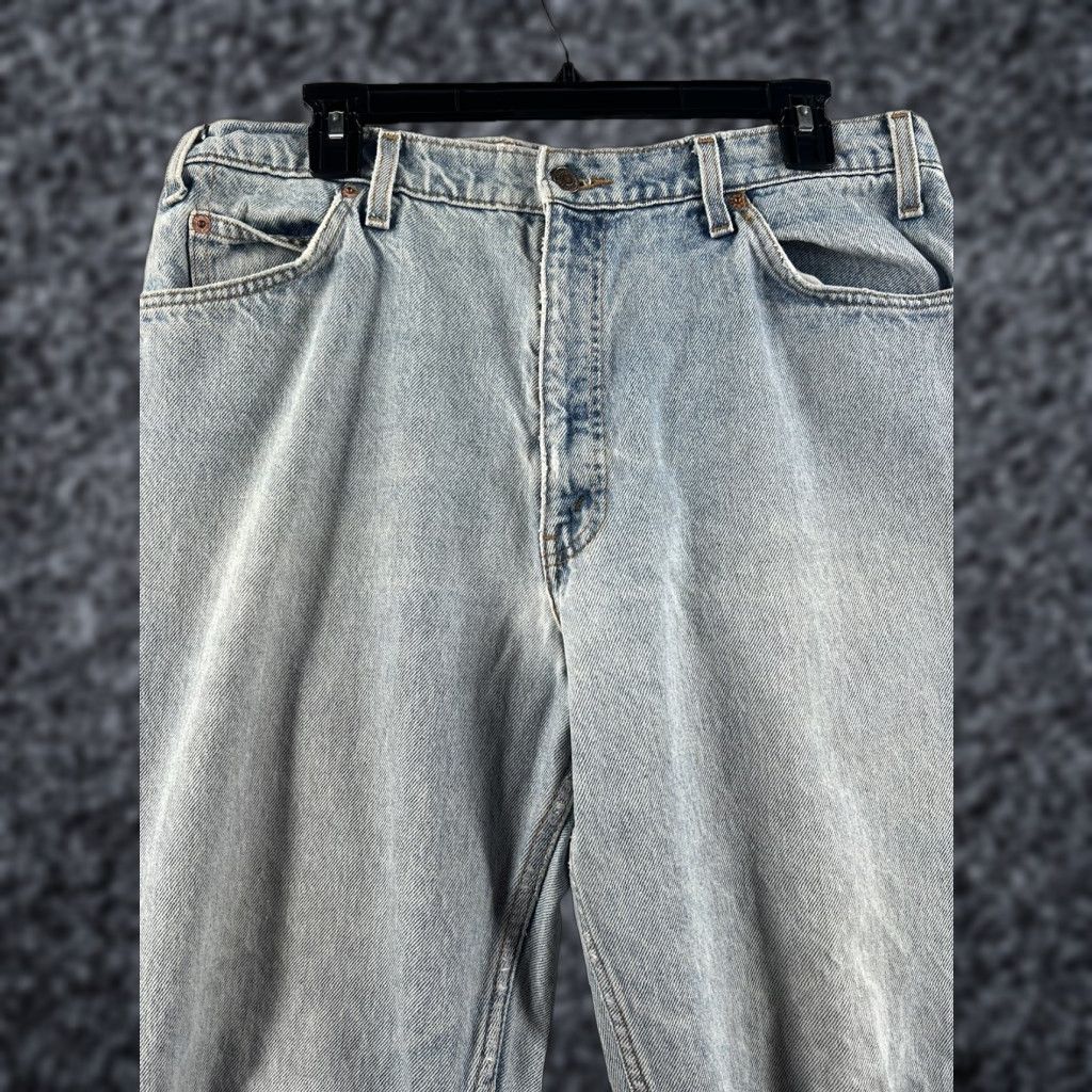 Levi's VINTAGE Levi's 550 Jeans Mens 34x30 Relaxed Mid Blue Denim, Relaxed Fit, Regular, 34 Inseam, Light Wash Blue, Levi's, Jeans, Men Size US 34 / EU 50 - 1 Thumbnail
