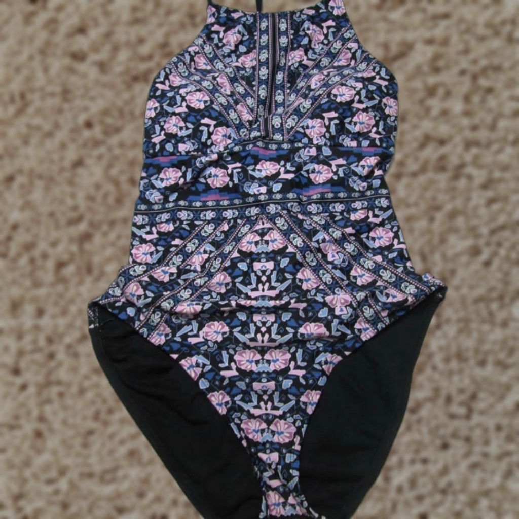 Mossimo Mossimo Womens One Piece Swimsuit Black Floral Adjustable Straps Size M Backless Spaghetti Strap Beach Sea Life Pattern Solid Womens Size ONE SIZE - 1 Thumbnail