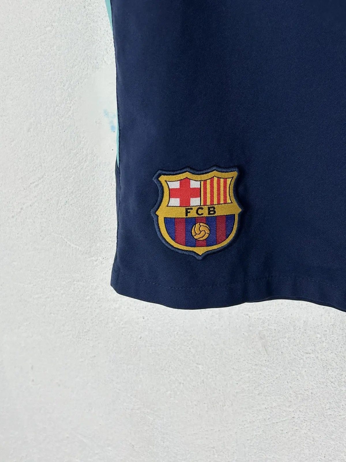 Nike Nike x F.C. Barcelona 2010/11 Sportswear Shorts In Blue Size US 30 / EU 46 - 2 Thumbnail