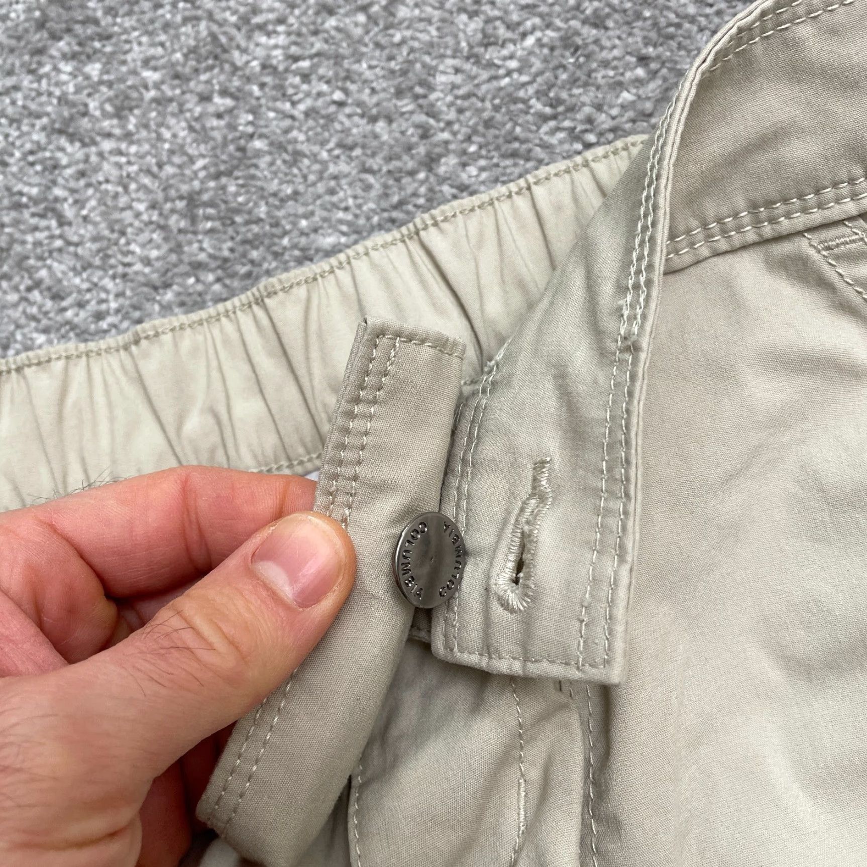 Vintage Columbia Bermuda Shorts Womens 8 Beige Pockets Elastic Waist Casual Outdoor 30x6 Size 30" / US 8 / IT 44 - 4 Thumbnail