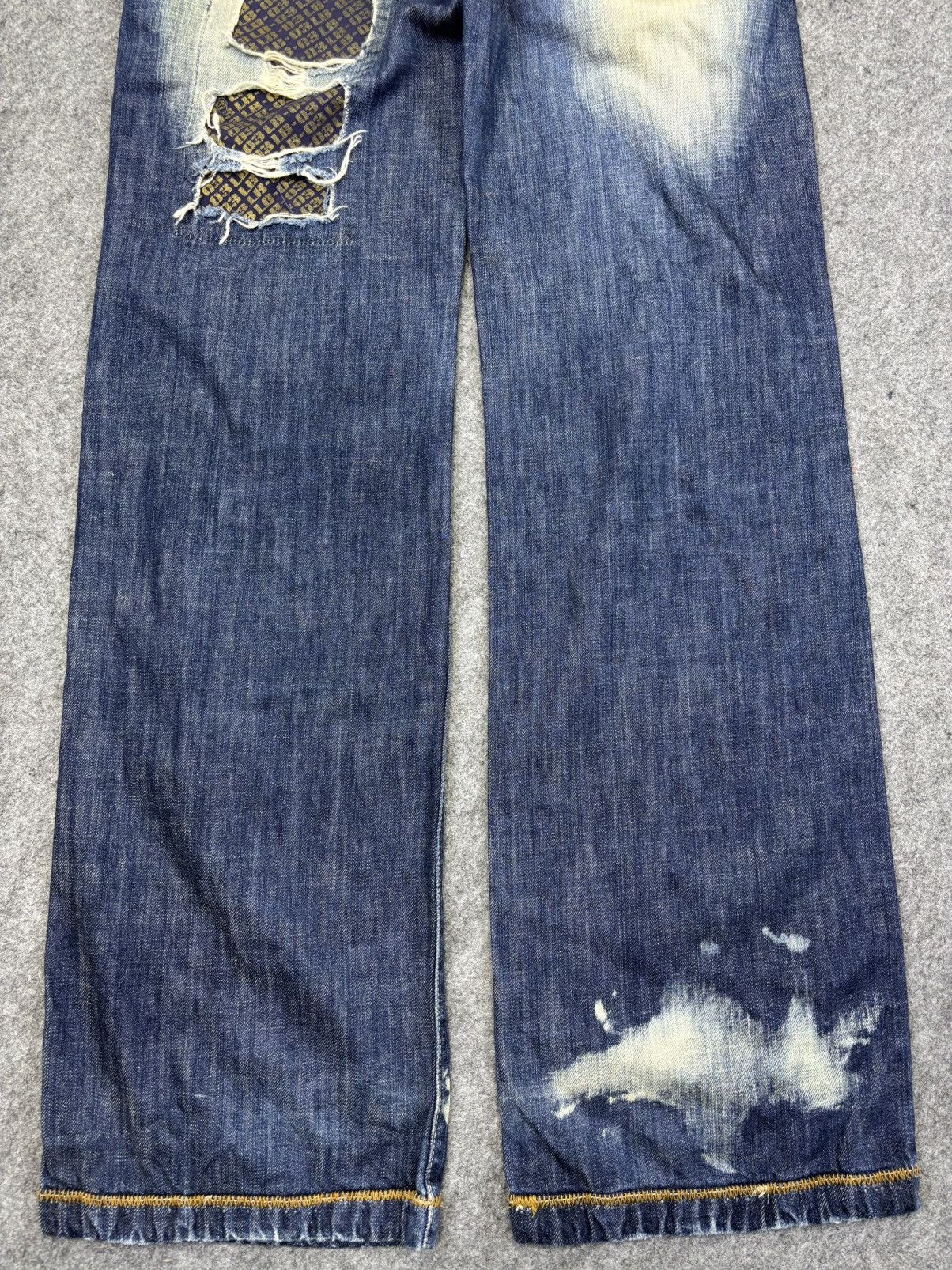 Japanese Brand 💥Heavy Distressed💥LB03 Mudwash Loose Soft Denim F897 Size US 29 - 9 Thumbnail
