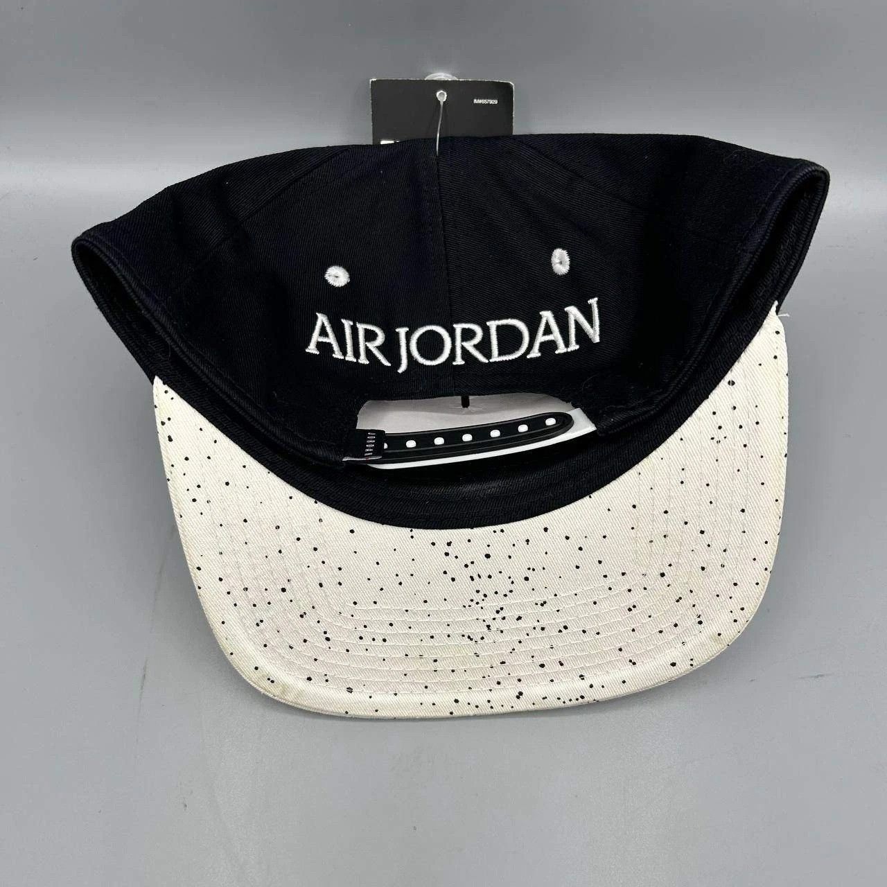 Jordan Brand Air Jordan Pro Hat Men Black White Nike Air Snap Back Cap Size ONE SIZE - 4 Thumbnail