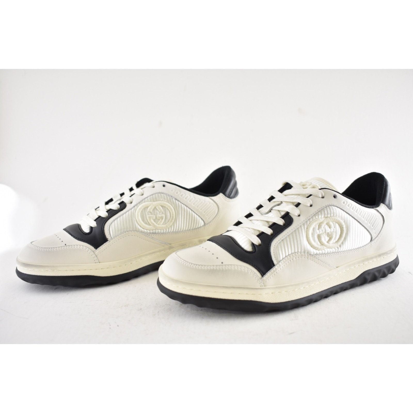 Gucci Gucci Distressed Leather GG Flat Low Top Trainer Sneaker 37 Size US 7 / IT 37 - 15 Thumbnail