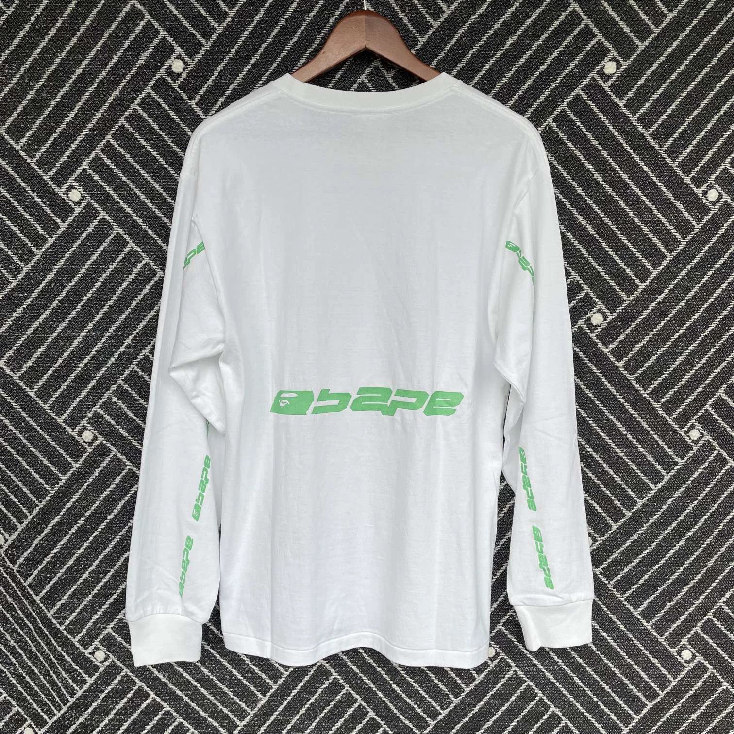 Bape BAPE Logo Print White LS Tee Men's L NWT Size US L / EU 52-54 / 3 - 2 Thumbnail