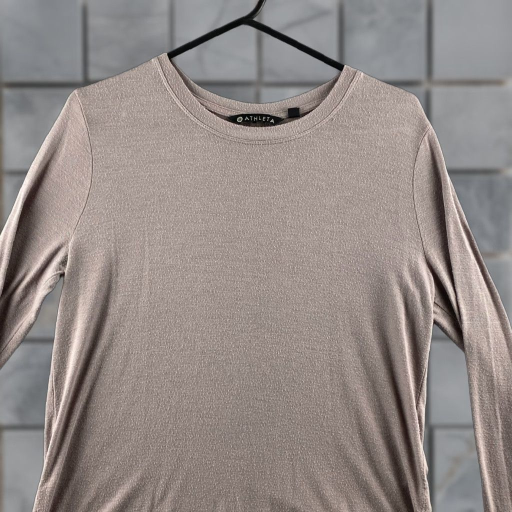 Athleta Athleta Top Womens XS Purple Pullover Round Neck Long Sleeve Lightweight Stretch Blended Shirt Size XS / US 0-2 / IT 36-38 - 1 Thumbnail