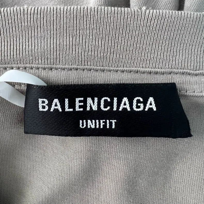 Balenciaga Balenciaga Mosaic Blurred Logo Letter Loose Hole Round Nec Size US XXS / EU 40 - 4 Thumbnail