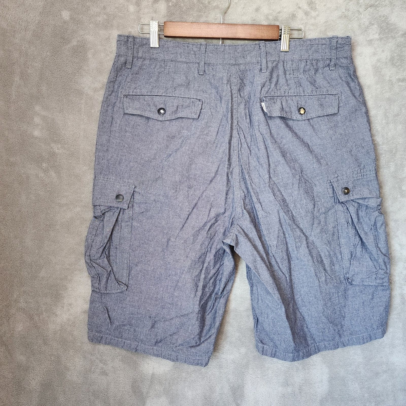 Levi's Levi's Gray Cargo Shorts Men's 36, White Tag Size US 36 / EU 52 - 3 Thumbnail
