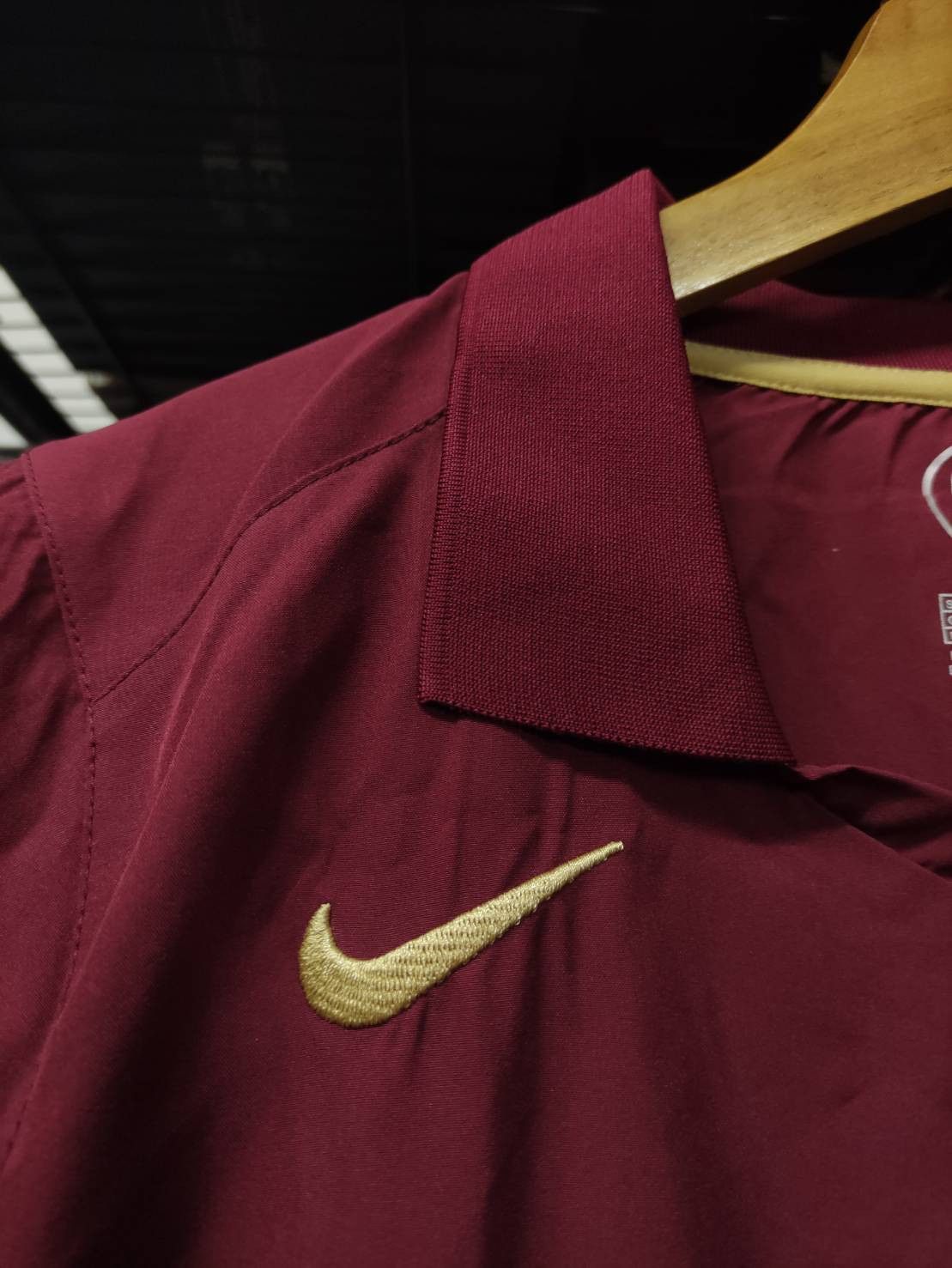 Nike Vtg 00's Arsenal Bergkamp No.10 " Farewell to Highbury " L/S Size US L / EU 52-54 / 3 - 6 Thumbnail