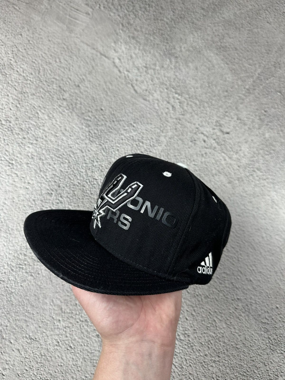 Adidas Adidas San Antonio 2014 NBA Snapback Spurs Y2K Size ONE SIZE - 1 Thumbnail