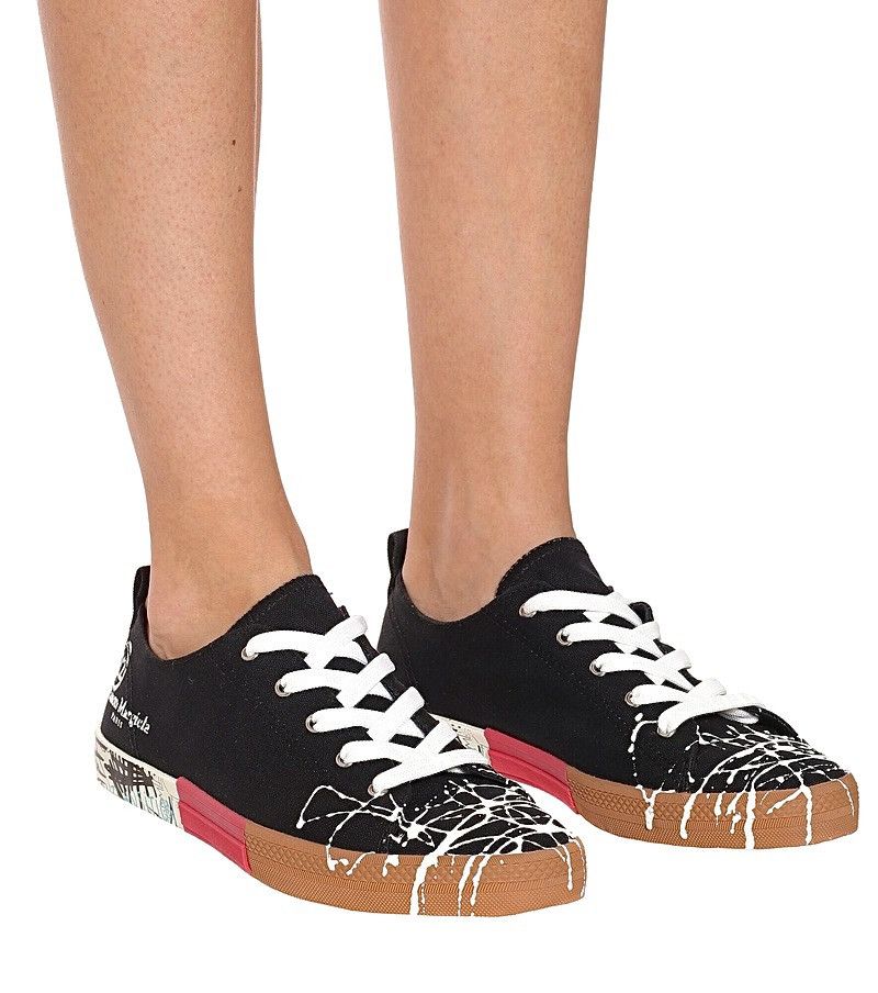 Maison Margiela M A I S O N M A R G I E L A paint splatted sneakers Size US 8 / IT 38 - 16 Thumbnail