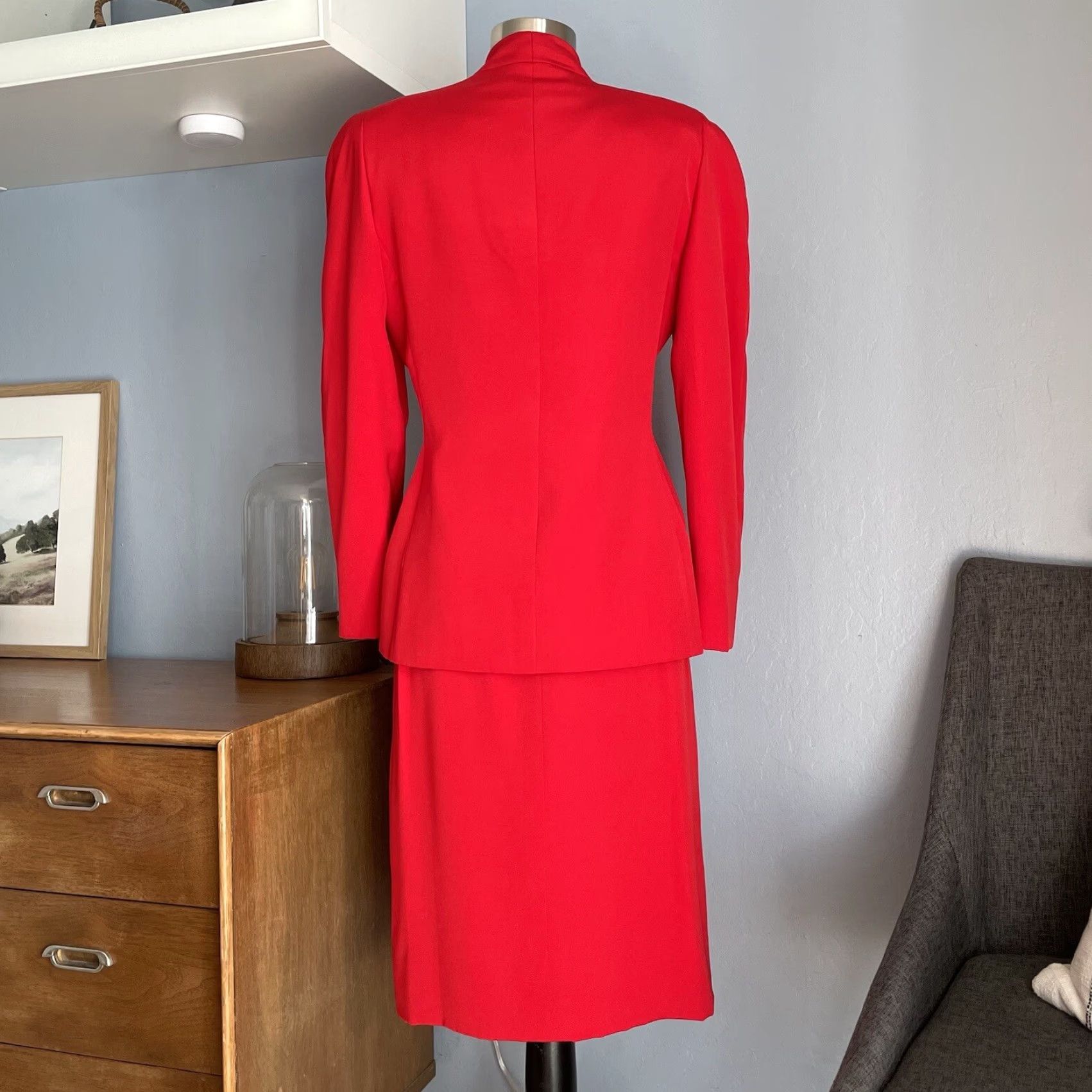 Carolina Herrera VINTAGE Carolina Herrera 90s Silk Jacket & Skirt Suit Rhinestone Buttons Sz 10 Women Red 2 Piece Set Size 32" / US 10 / IT 46 - 5 Thumbnail