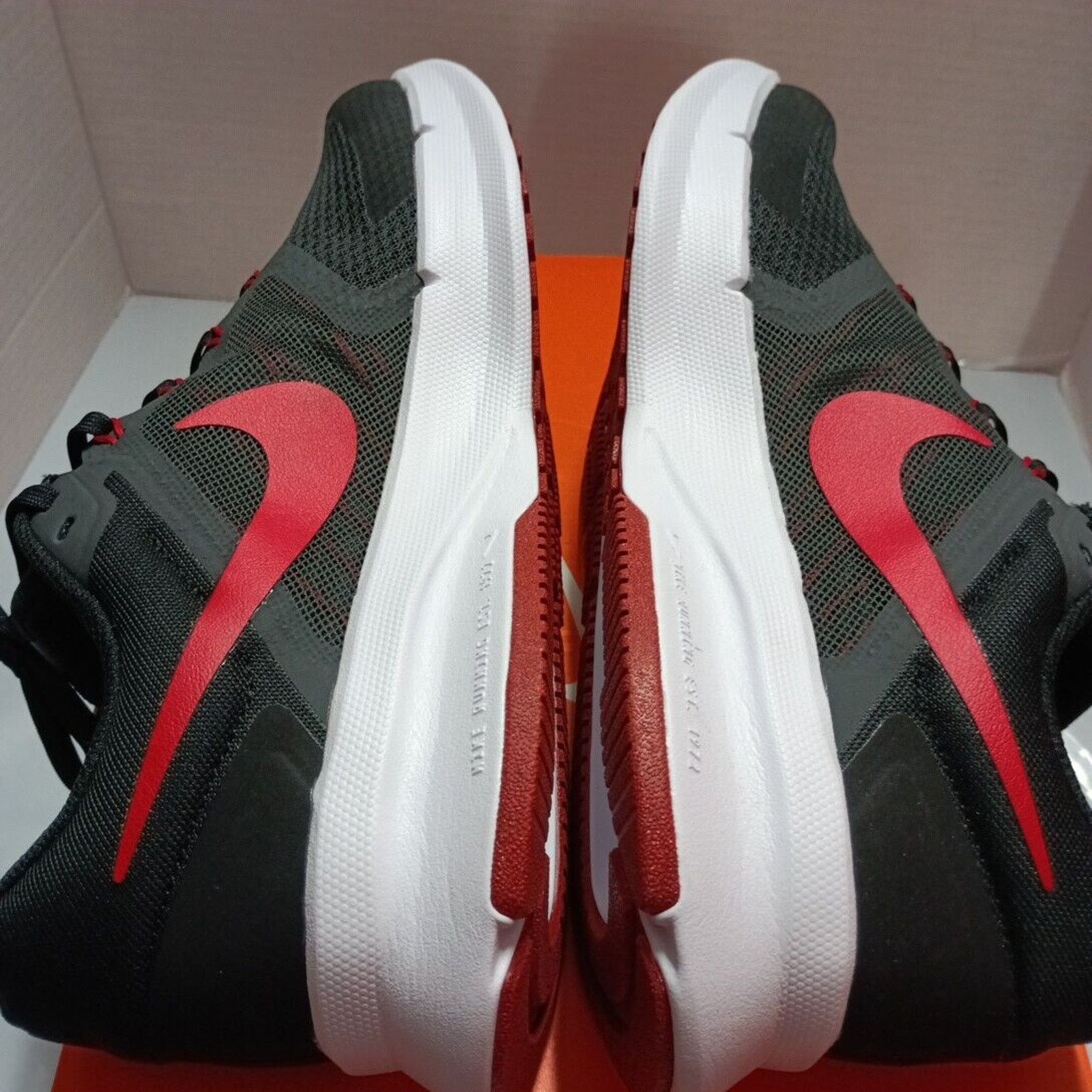 Nike Nike Run Swift 3 Black Red White Sneakers Men's Size 11 Size US 11 / EU 44 - 7 Thumbnail