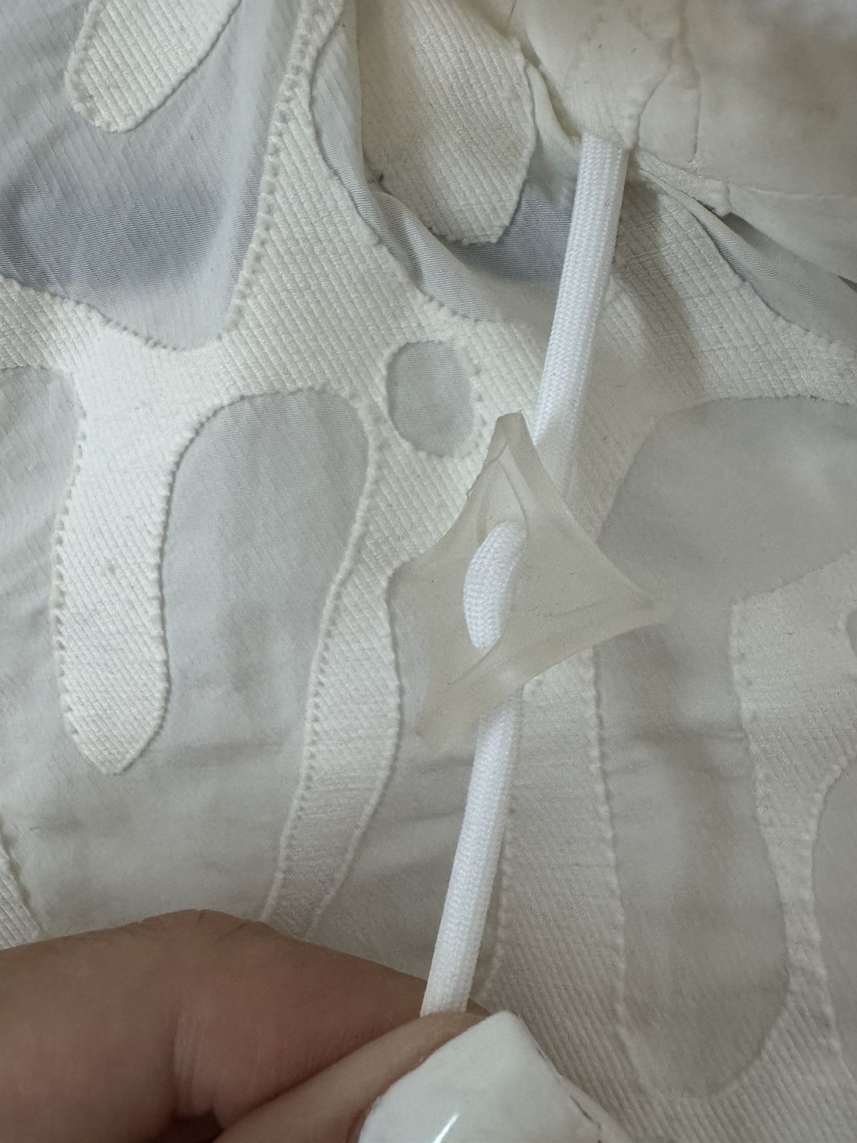 Louis Vuitton Louis Vuitton White Spellout Windbreaker Jacket – Size L Size US L / EU 52-54 / 3 - 6 Thumbnail