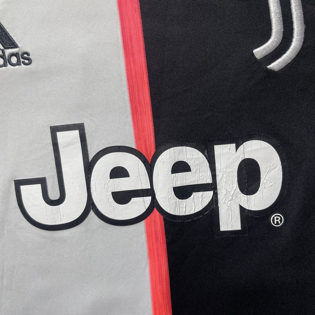 Vintage JUVENTUS ADIDAS 2019/2020 FOOTBALL HOME JERSEY #11 COSTA Size US L / EU 52-54 / 3 - 4 Thumbnail