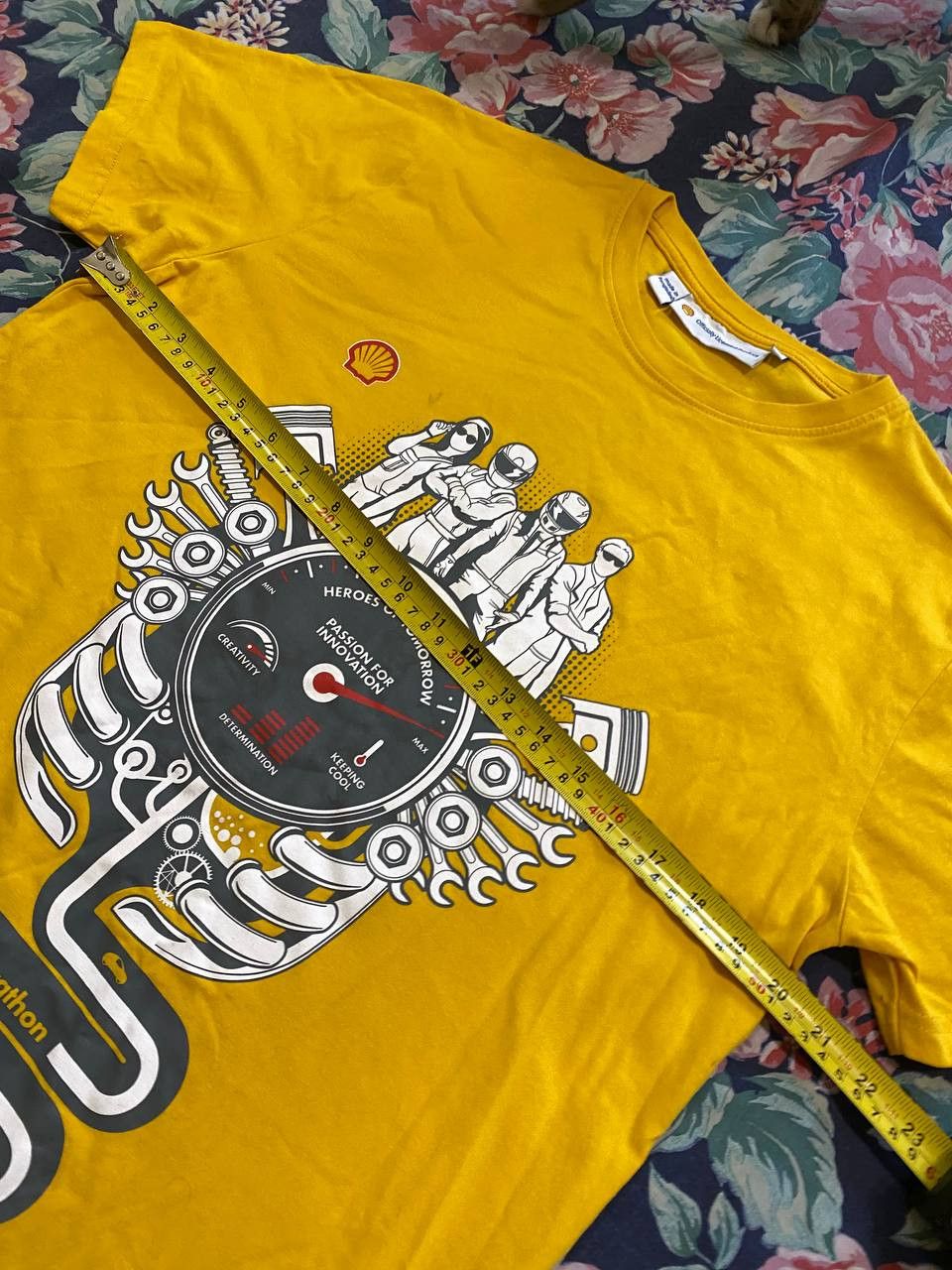 Marlboro Y2K T-shirt big print logo Marlboro yellow Vintage Size US M / EU 48-50 / 2 - 13 Thumbnail