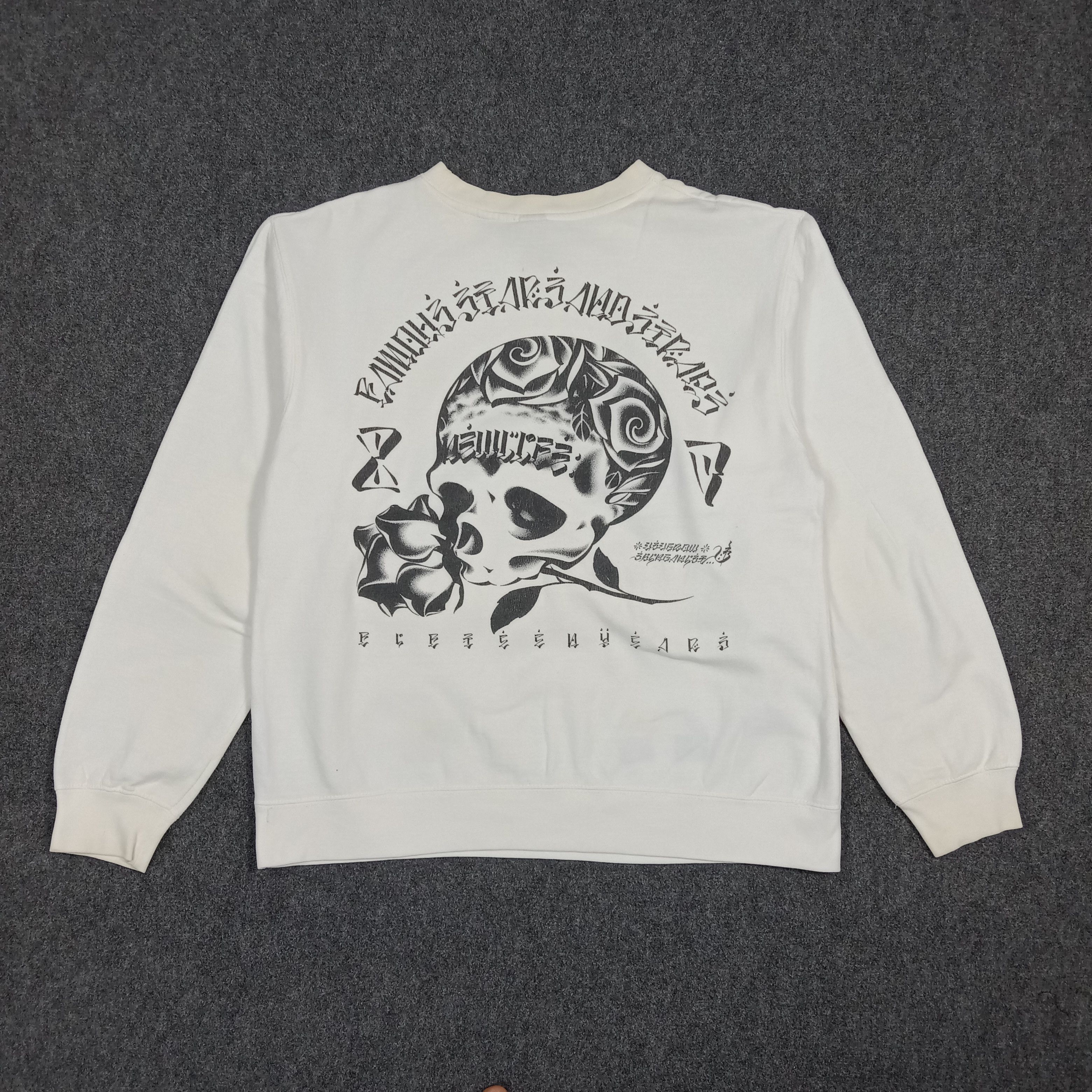 Famous Stars And Straps Y2K Famous Skull Rose Graphic Sweatshirt C275N2 Size US M / EU 48-50 / 2 - 1 Thumbnail