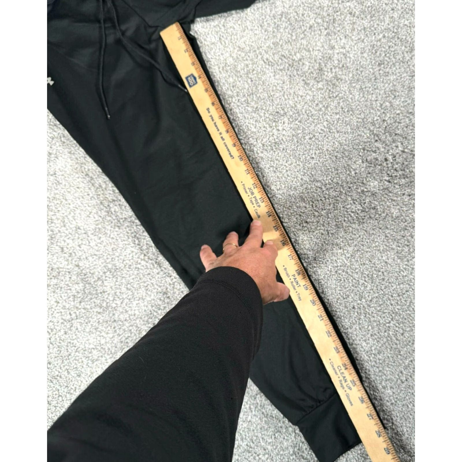Under Armour Under Armour Wooster Track Pants Mens Small Pockets Cuffed Athletic Athleisure Black Polyester Blend Drawstring Pockets Athletic Mens S 28in Inseam Size US 29 - 7 Thumbnail