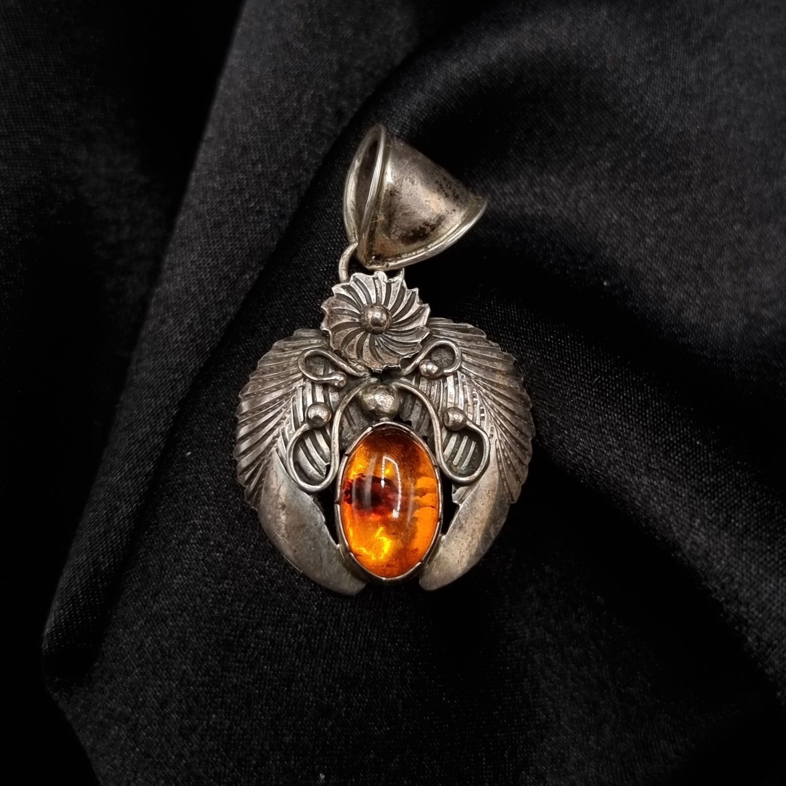 Vintage Vintage Sterling Silver Amber Pendant With Intricate Scarab Size ONE SIZE - 1 Thumbnail