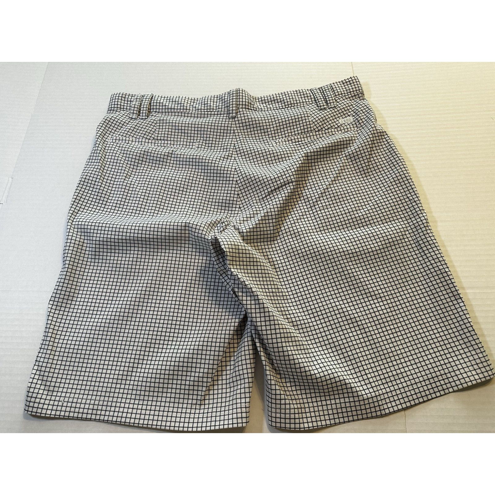 Izod Izod Golf Chino Shorts White/Black Check W36 Preppy Gorpcore Size US 36 / EU 52 - 13 Thumbnail