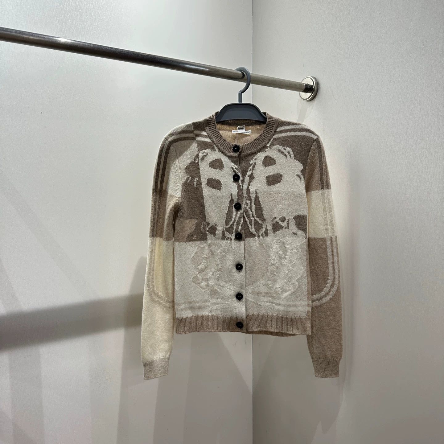 Hermes Hermes mar242 intarsia cashmere cardigan 36 Size XS / US 0-2 / IT 36-38 - 1 Thumbnail