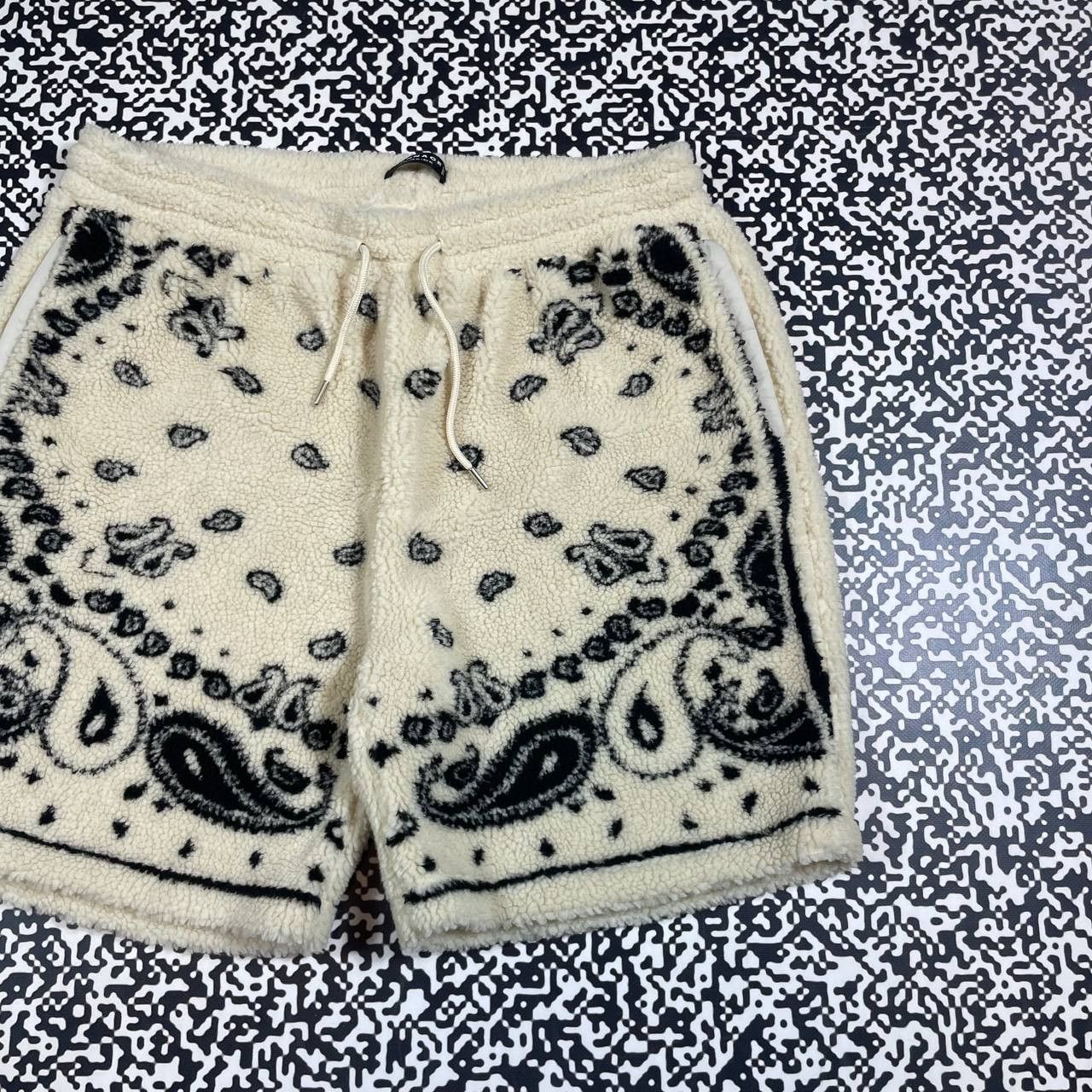Menace Vintage Y2K Menace Bandana Synchilla Style Rap Shorts Size US 36 / EU 52 - 3 Thumbnail