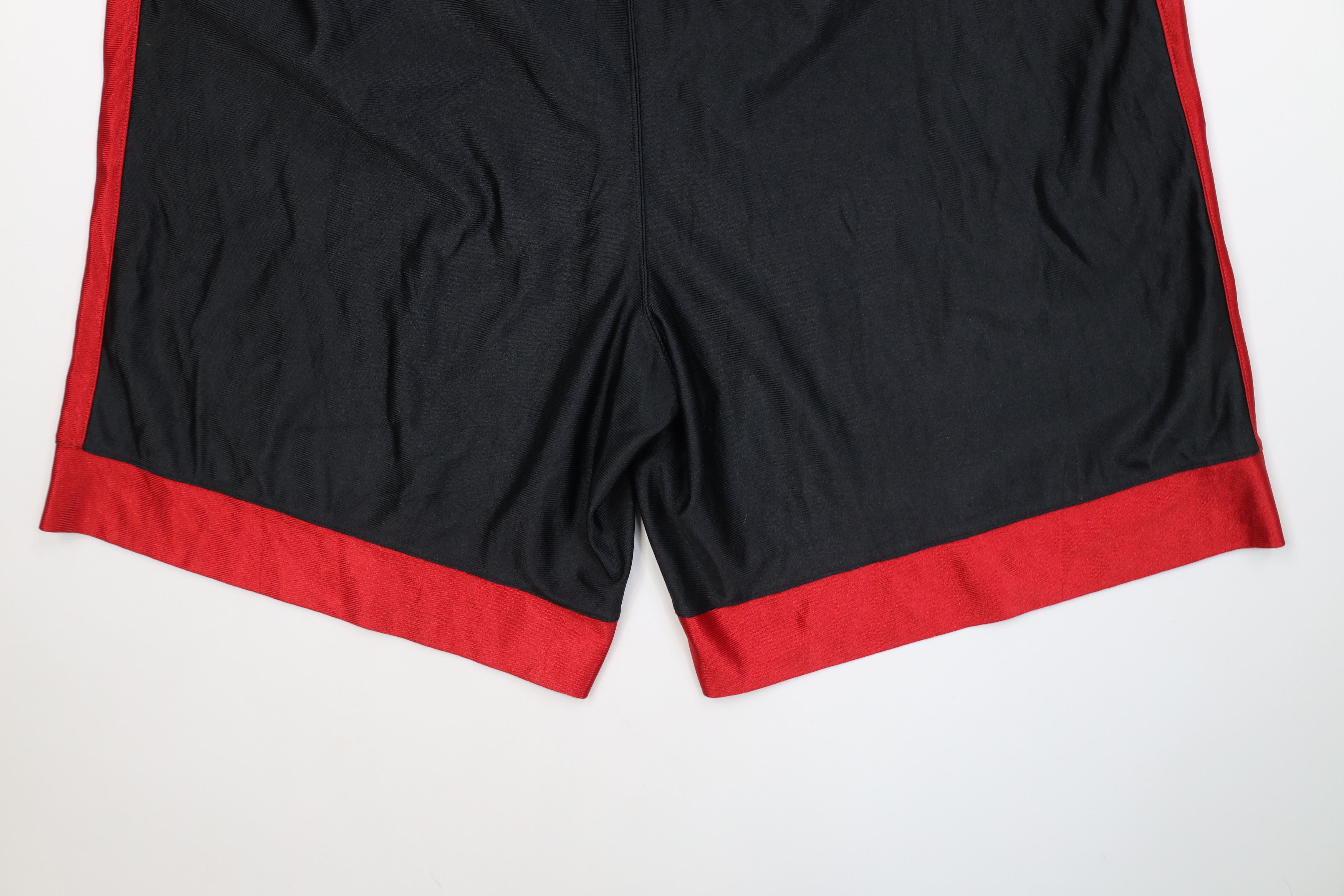 Nike Vintage Y2K Nike Mini Swoosh University of Maryland Shorts Size US 34 / EU 50 - 12 Thumbnail