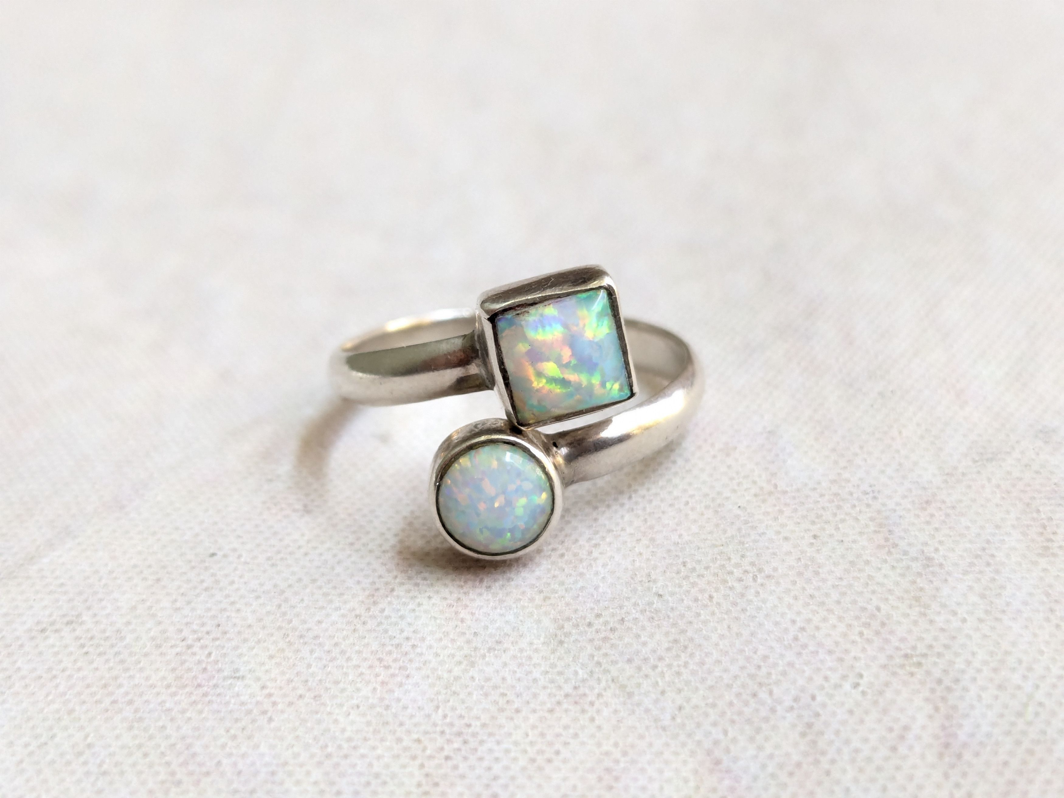 Jewelry × Vintage Sterling Silver Ring Opals Adjustable Round Modern Size ONE SIZE - 5 Thumbnail