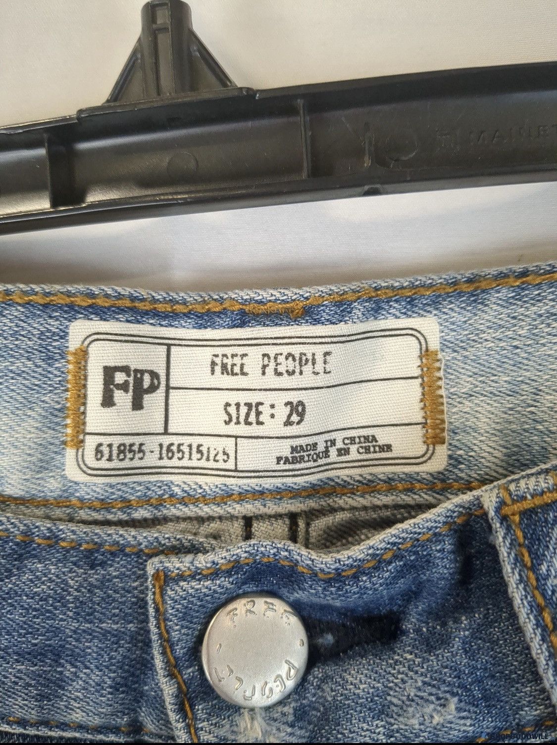 Free People Free People Women’s Light Washed Distressed Jeans Lace NWT Size 29" - 4 Thumbnail