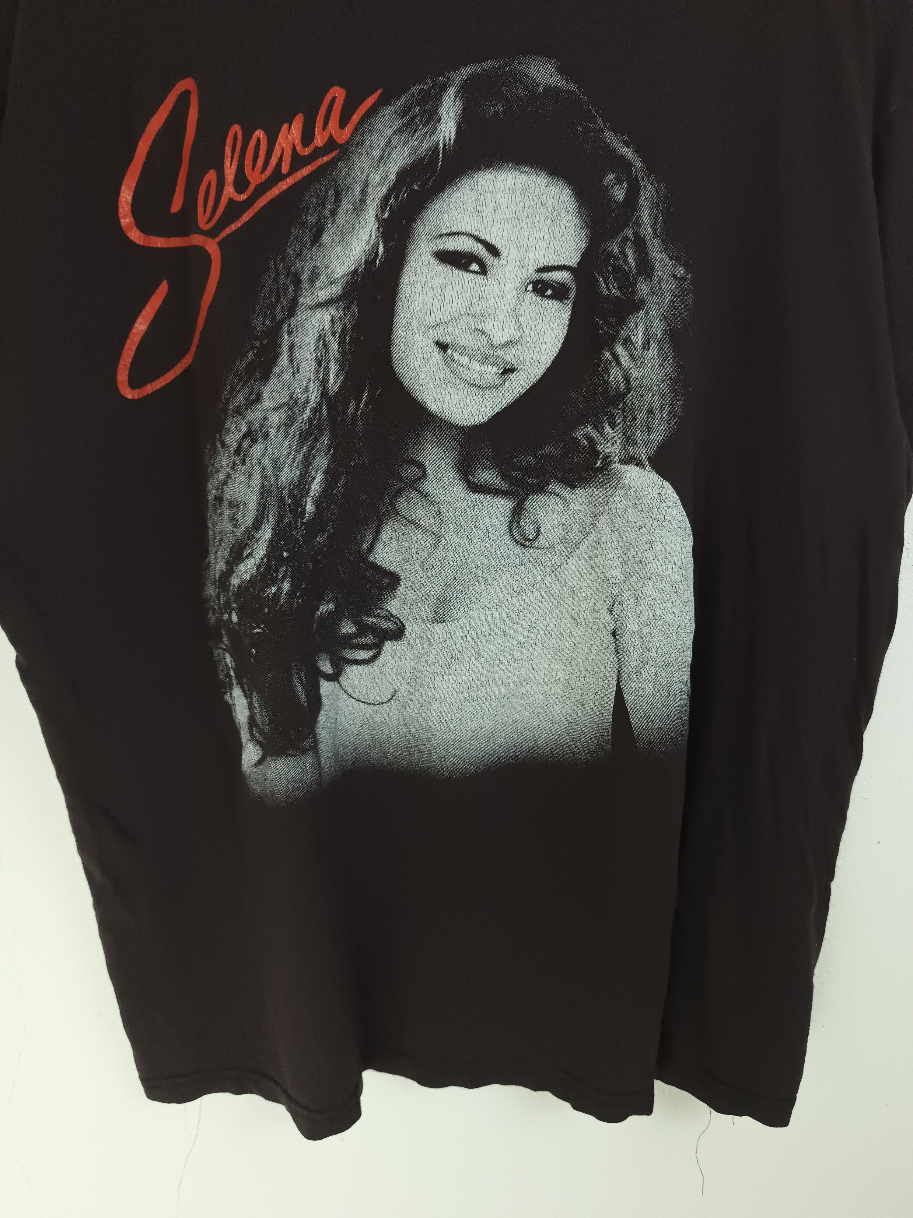 Vintage VINTAGE FADED SELENA QUEEN OF CUMBIA TEE VERY RARE Size US L / EU 52-54 / 3 - 7 Thumbnail