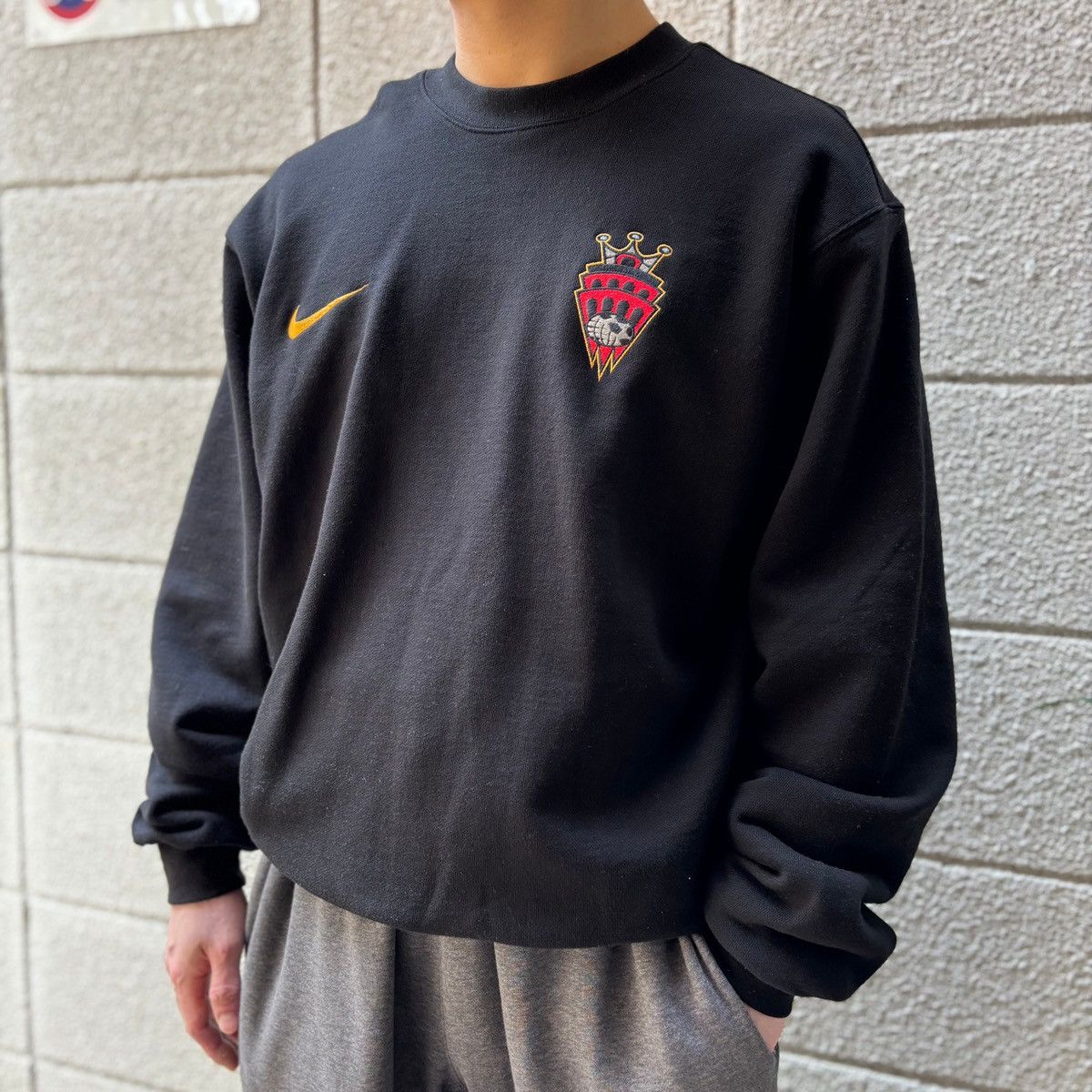 Nike Vintage 90s Nike Premier Cup 97-98 Football Sweatshirt Size US S / EU 44-46 / 1 - 4 Thumbnail