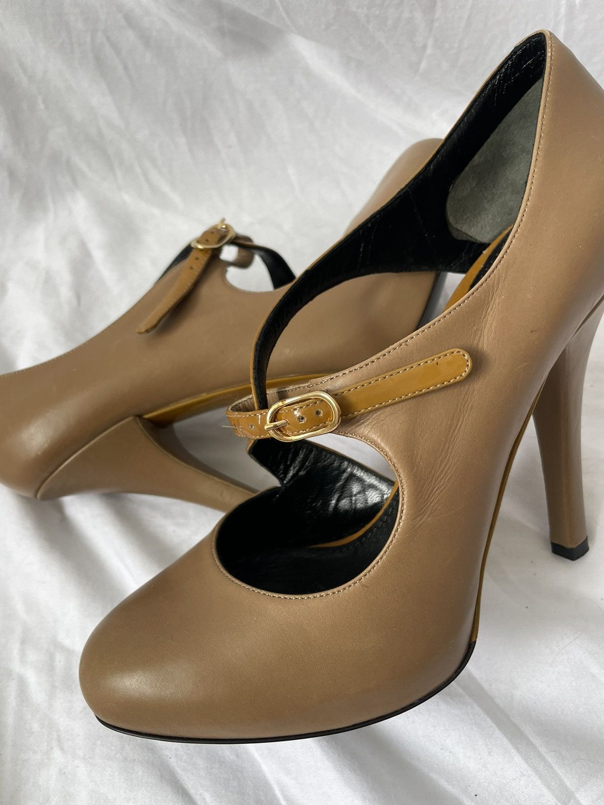 Dolce & Gabbana Dolce Gabbana heels Size US 7.5 / IT 37.5 - 10 Thumbnail