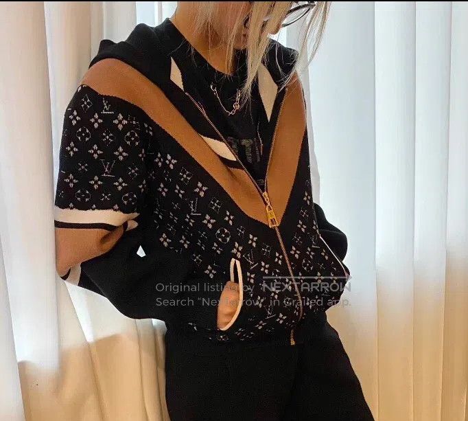 Louis Vuitton Louis Vuitton Color-block striped logo, full-print sheepsk Size US XS / EU 42 / 0 - 9 Thumbnail