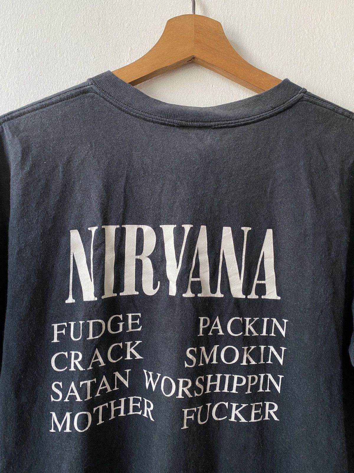 Band Tees 2000s - Nirvana Vestibule Album Cover Band Tee Size US M / EU 48-50 / 2 - 5 Thumbnail